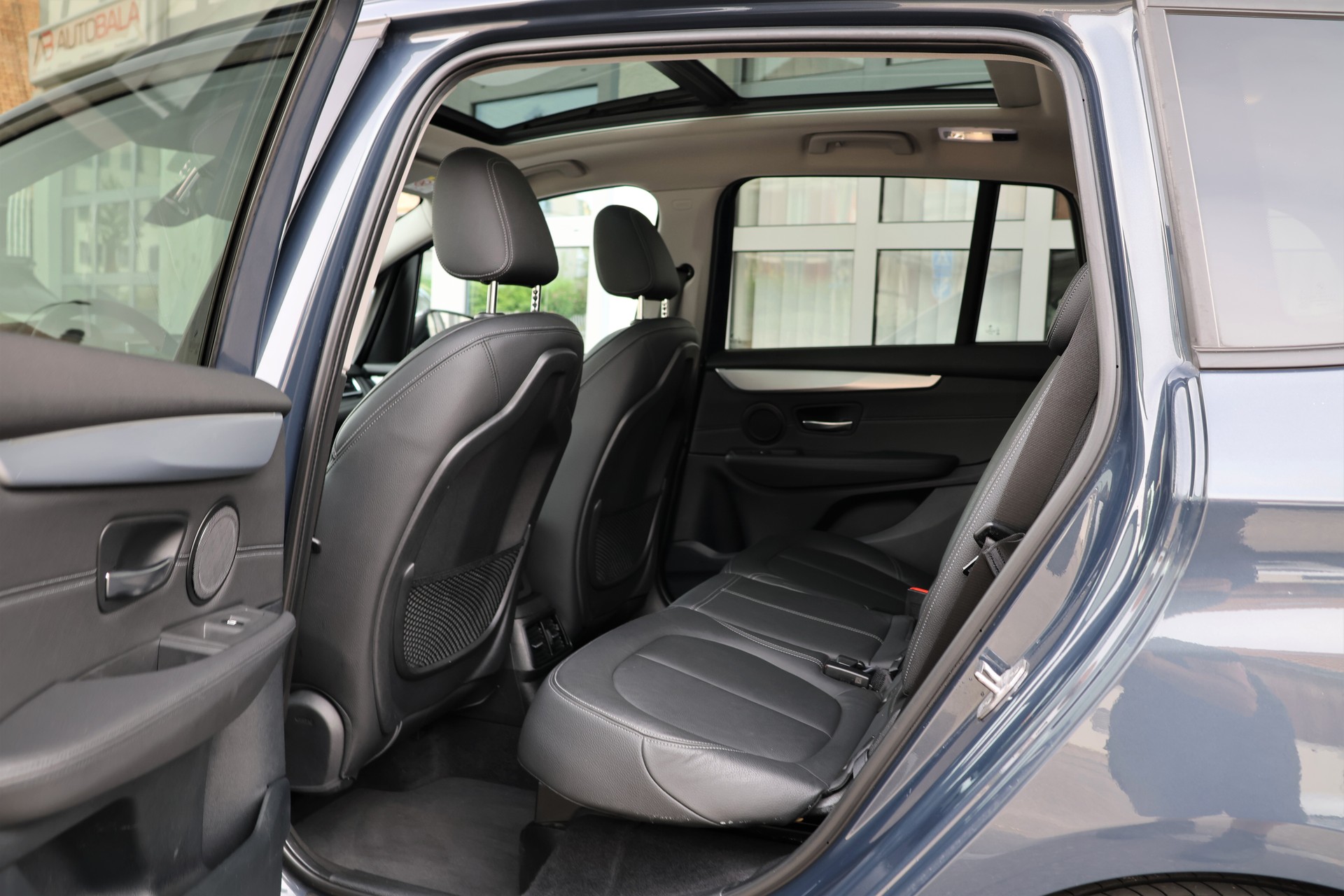 BMW 220d xDrive Gran Tourer Sport Line Steptronic (CH)-image-11