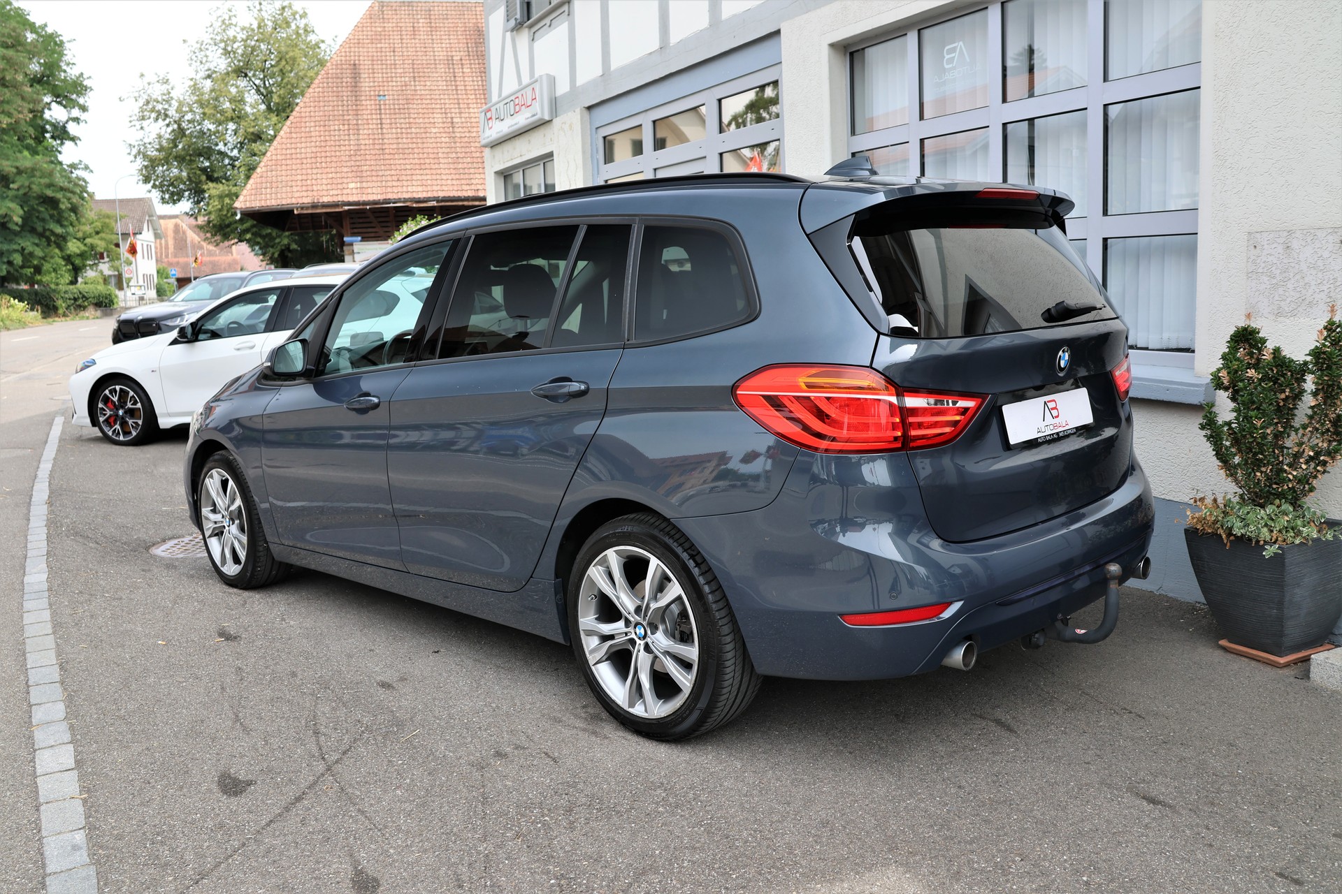 BMW 220d xDrive Gran Tourer Sport Line Steptronic (CH)-image-6