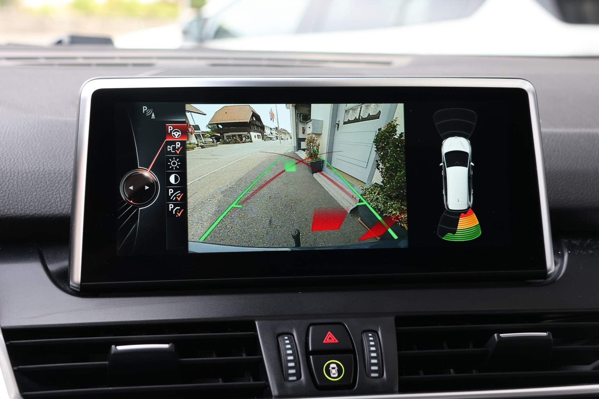 BMW 220d xDrive Gran Tourer Sport Line Steptronic (CH)-image-21