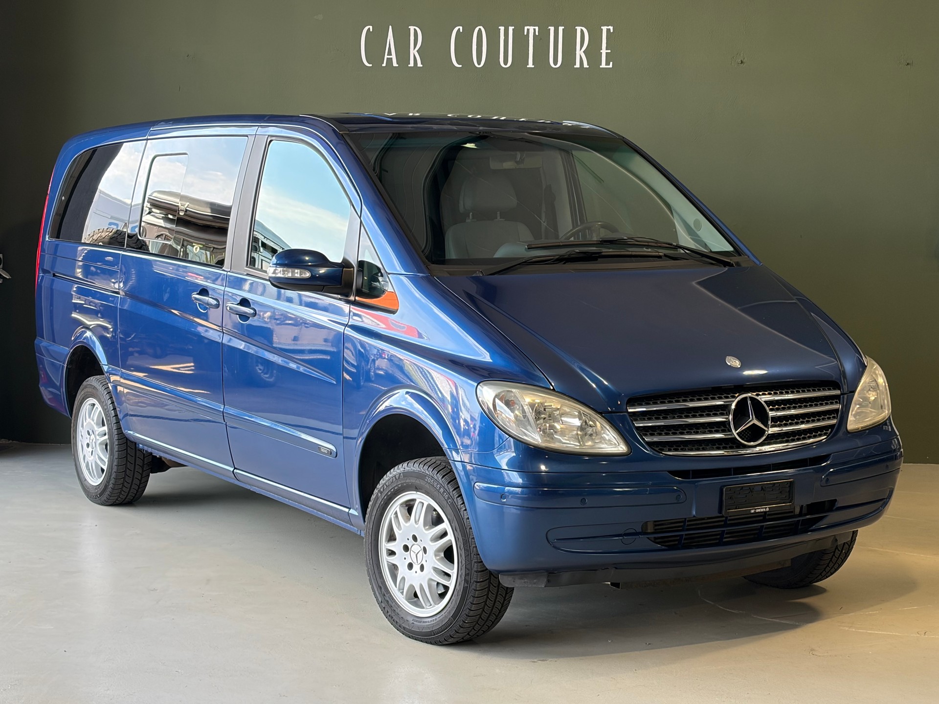 MERCEDES-BENZ Viano 2.2CDI Trend Lang 4-Matic * CH-Fahrzeug * Standheizung * 8Plätzer * Anhängerkupplung* Ab MKF*-showroom-element-2
