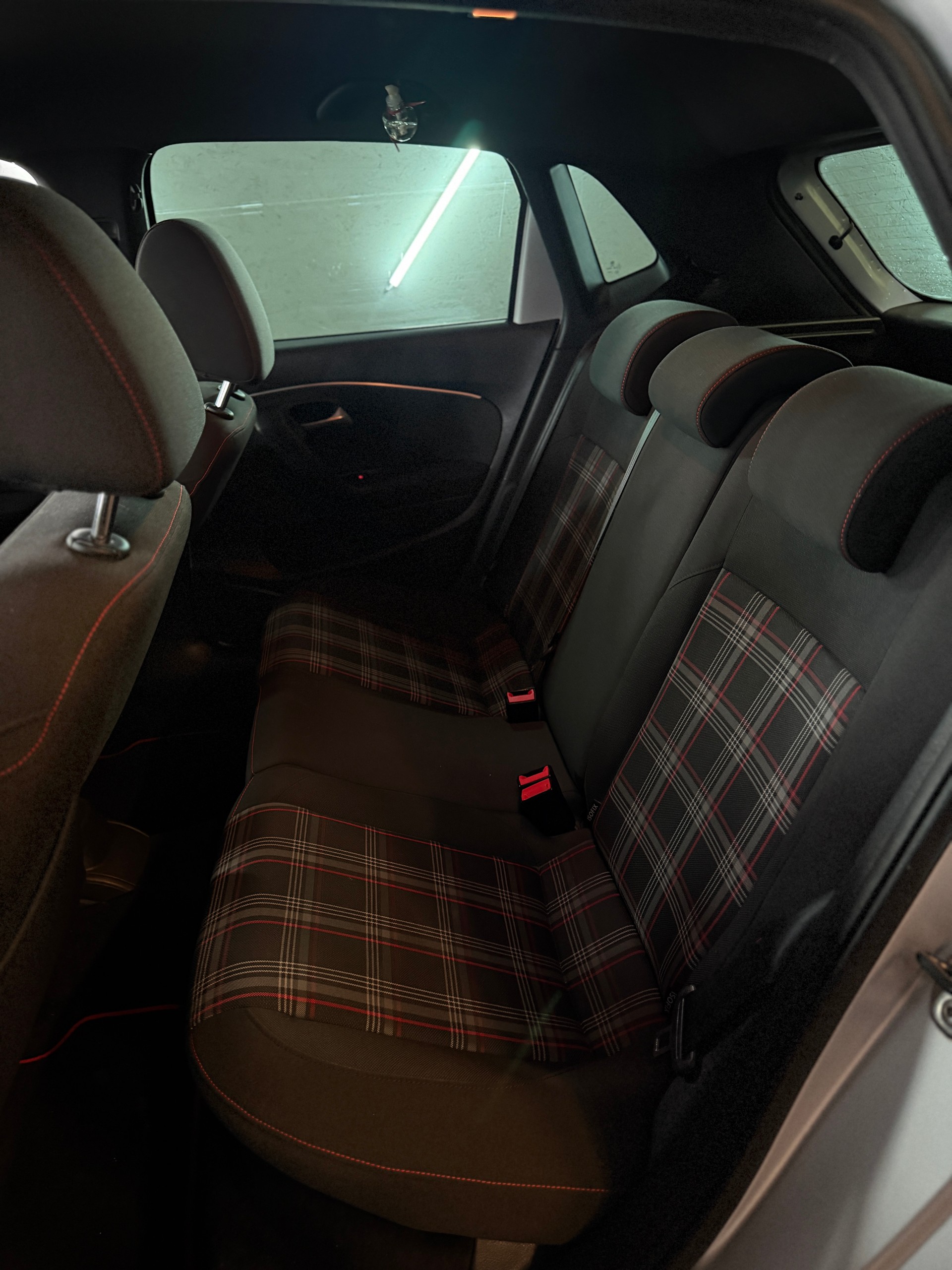VW Polo 1.8 TSI GTI DSG-image-18