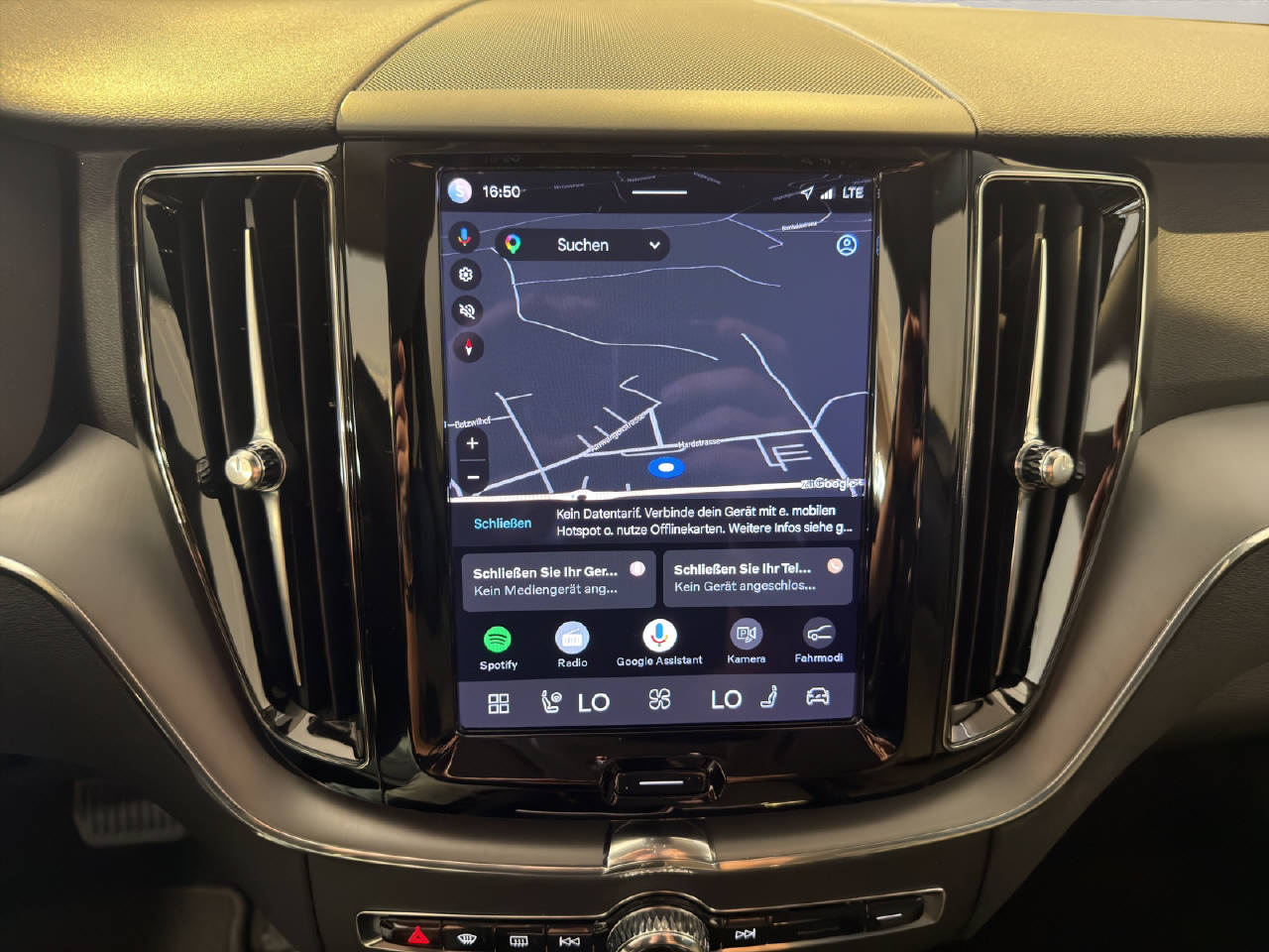 VOLVO XC60 2.0 B4 MH Momentum AWD-image-9