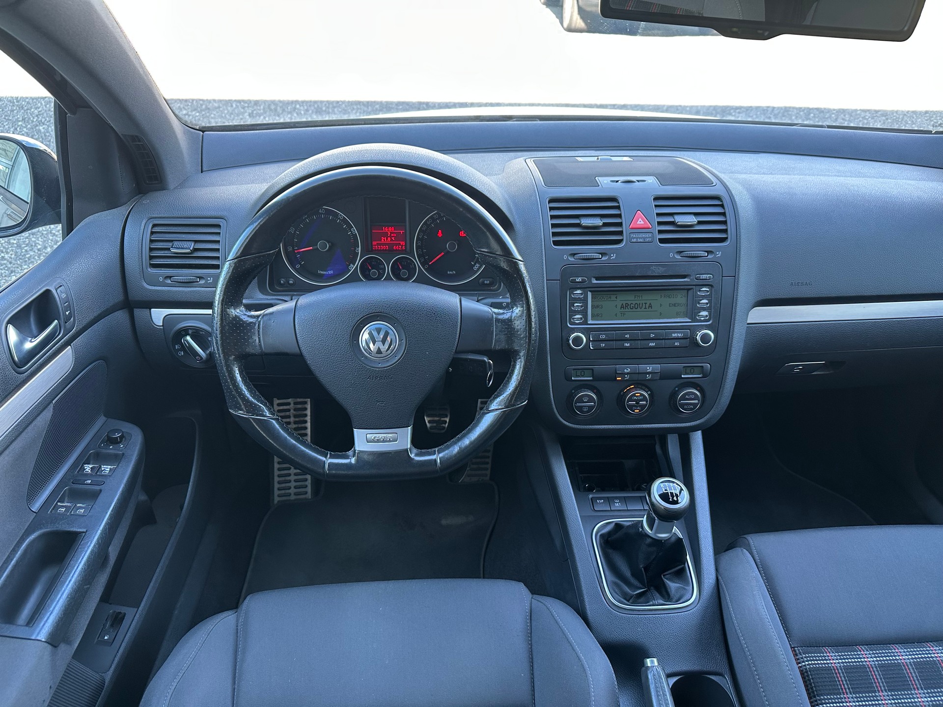 VW Golf 2.0 TFSI GTI / FRISCH AB MFK-image-11
