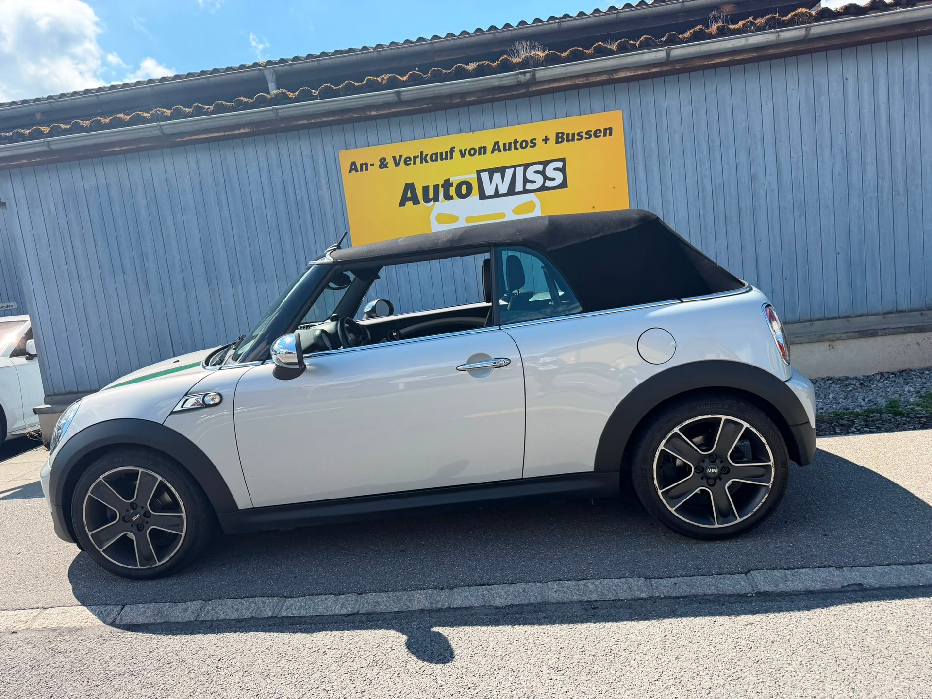 MINI Cooper S Cabriolet-image-4