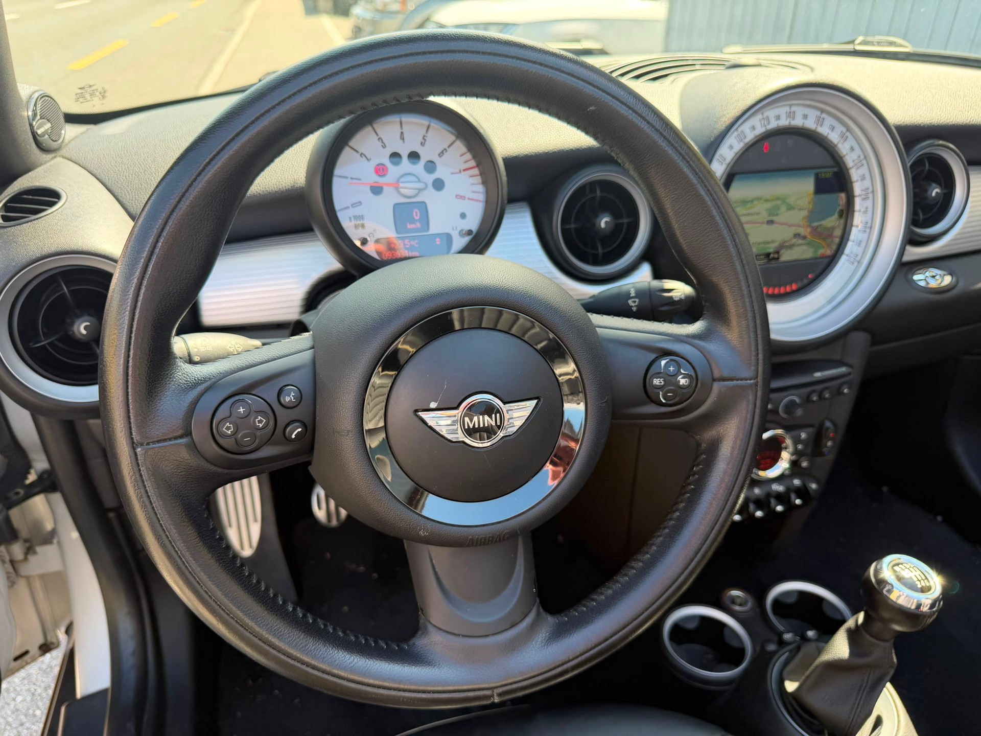 MINI Cooper S Cabriolet-image-15