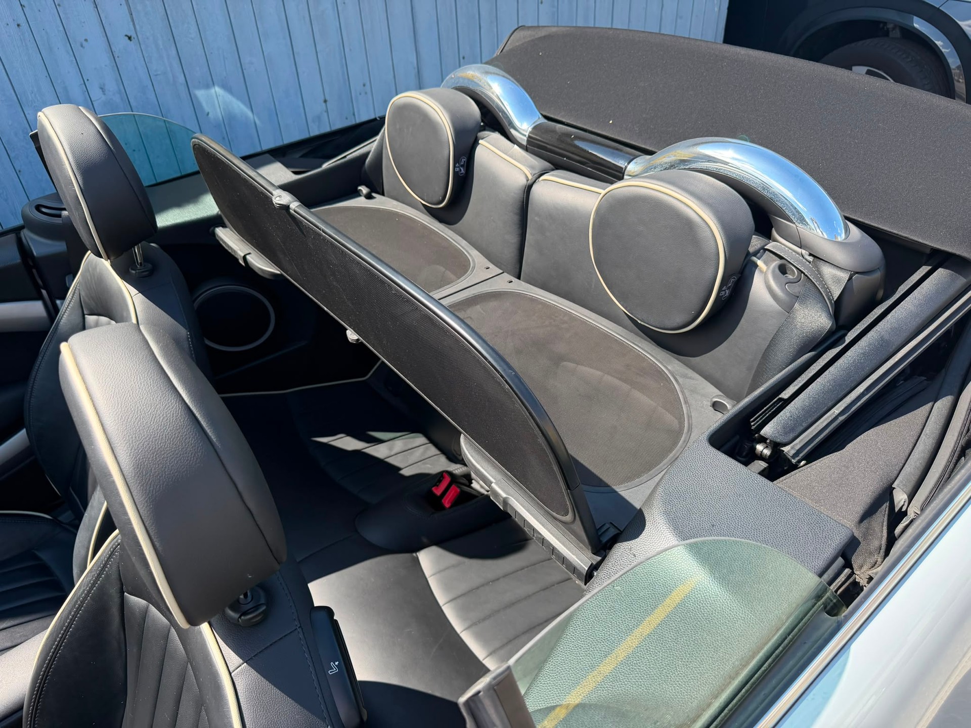 MINI Cooper S Cabriolet-image-14