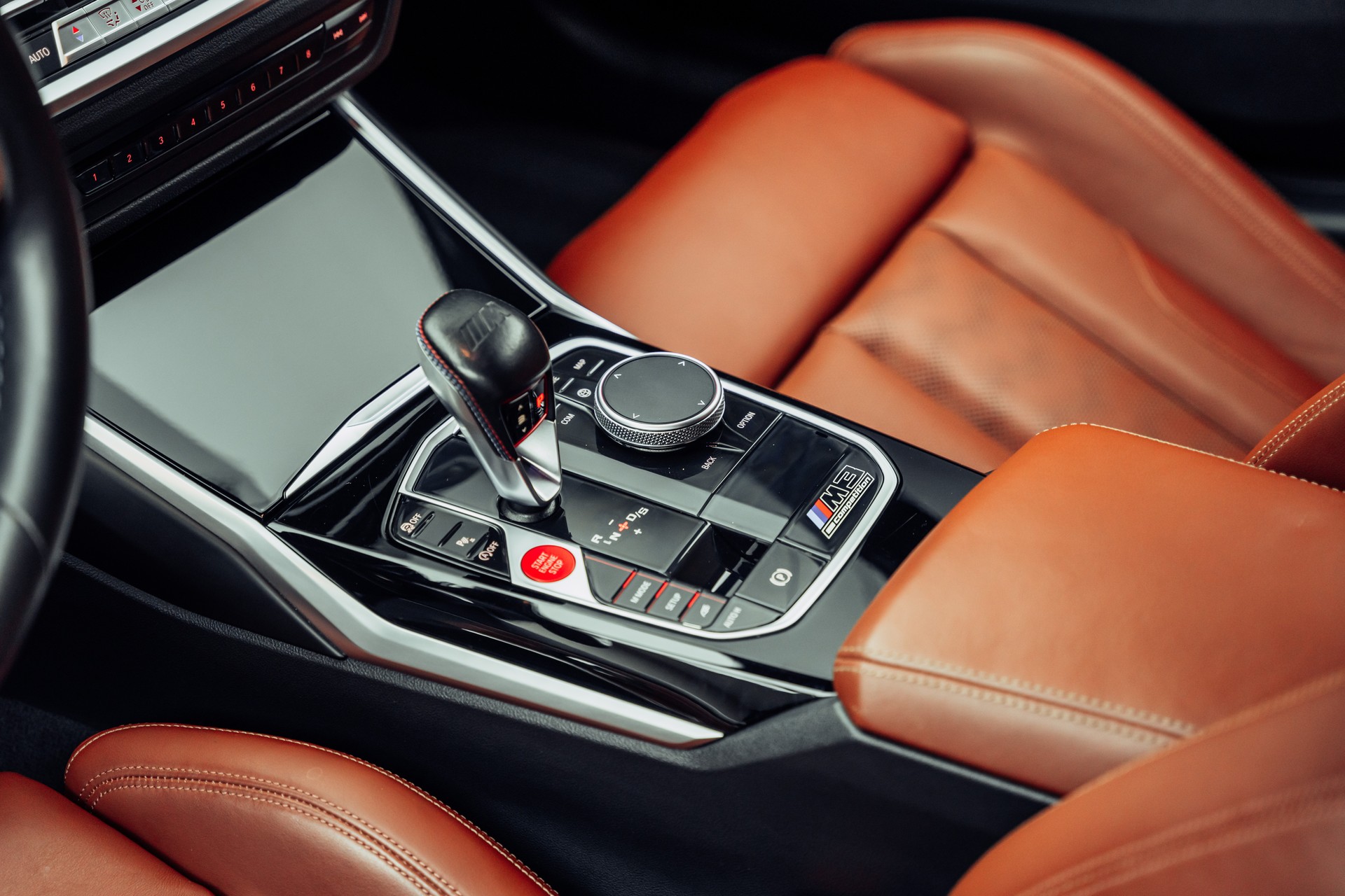 BMW M3 Competition xDrive-image-11