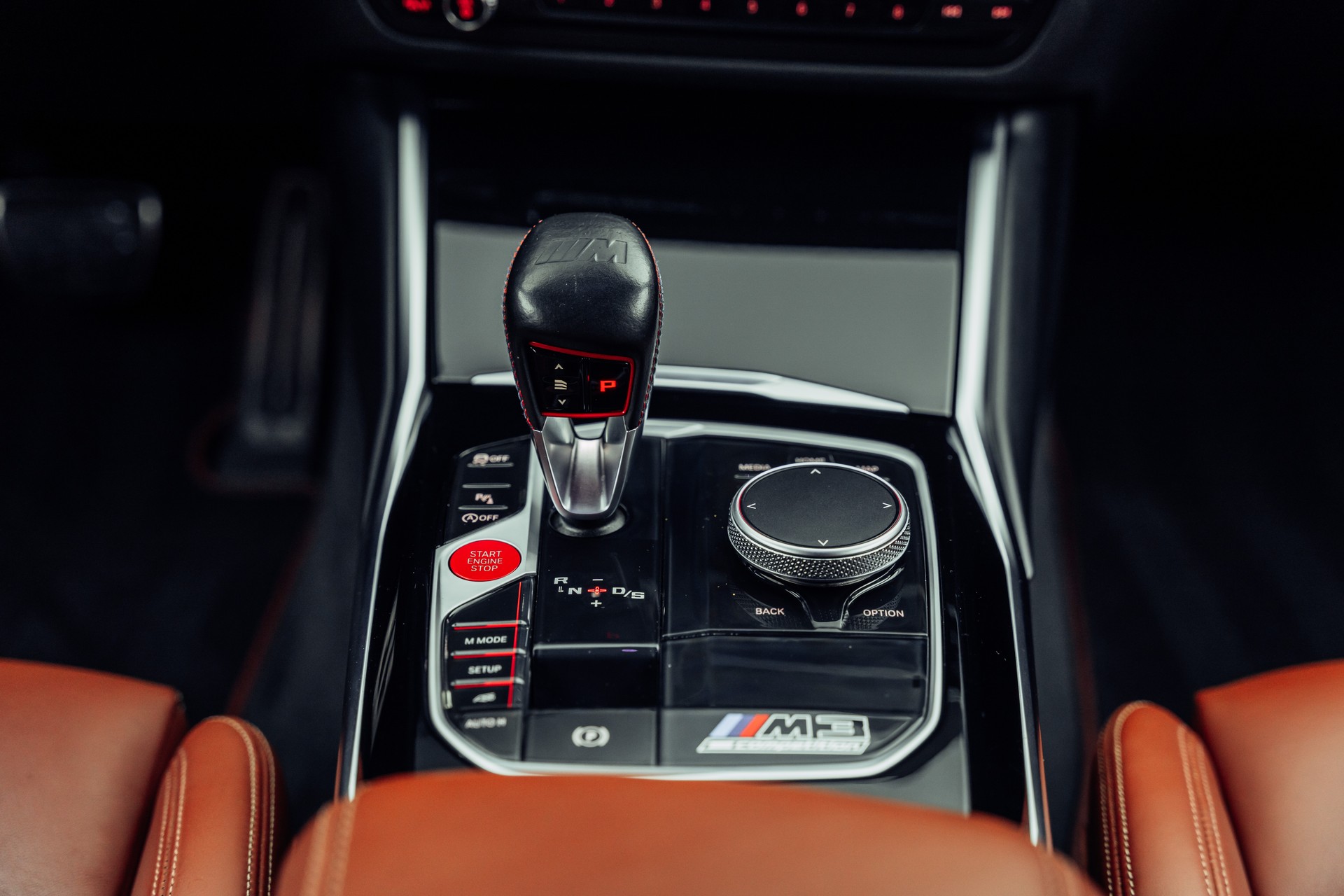 BMW M3 Competition xDrive-image-12
