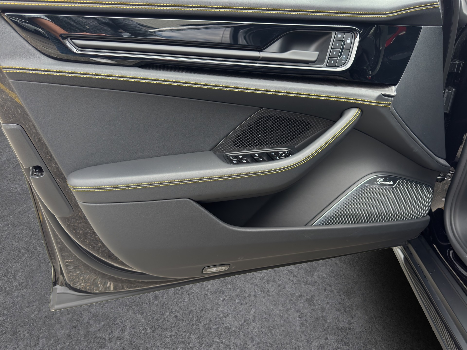 PORSCHE Panamera Turbo S E-Hybrid-image-12