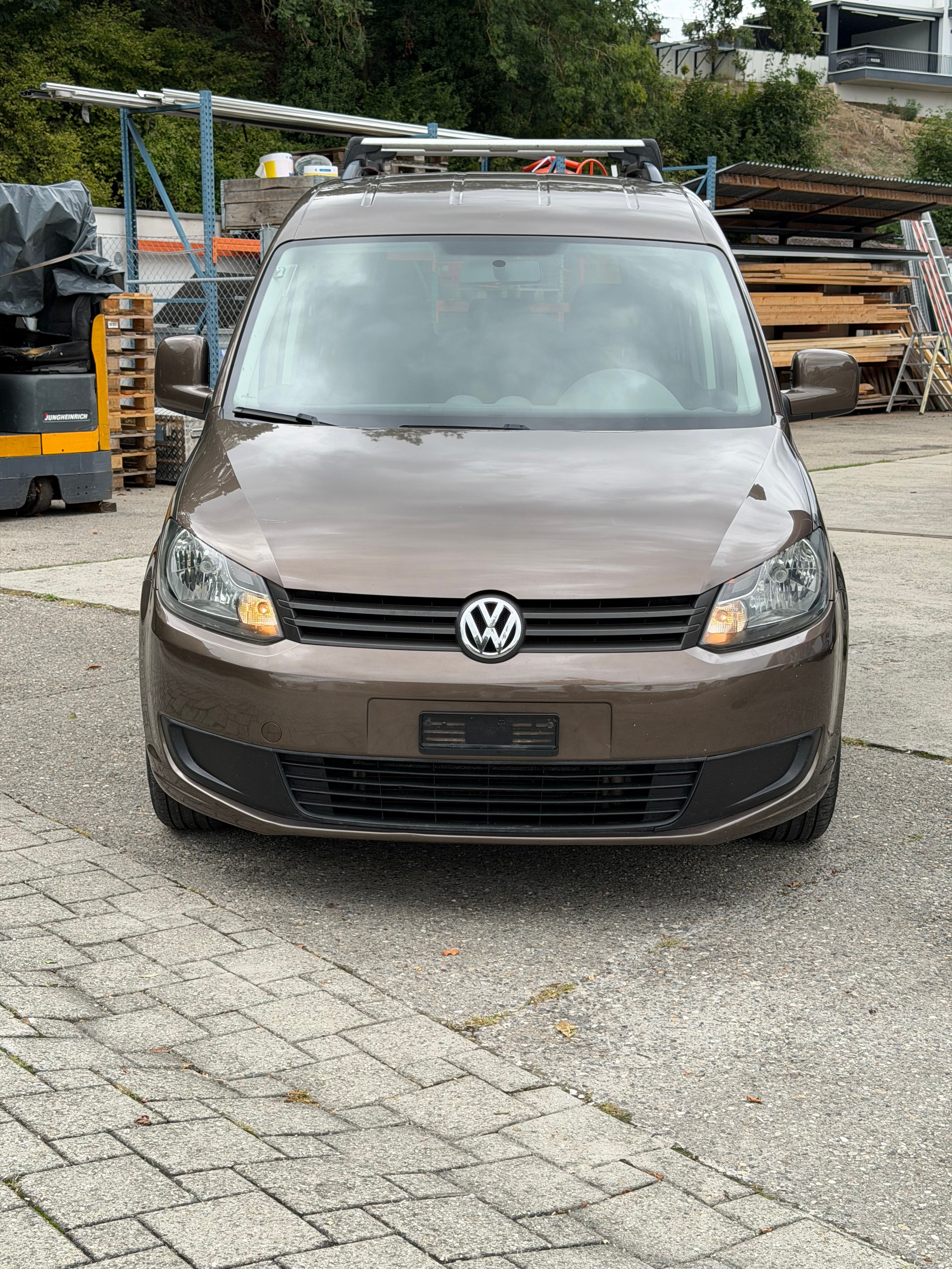 VW Caddy 1.2 TSI Family-image-7