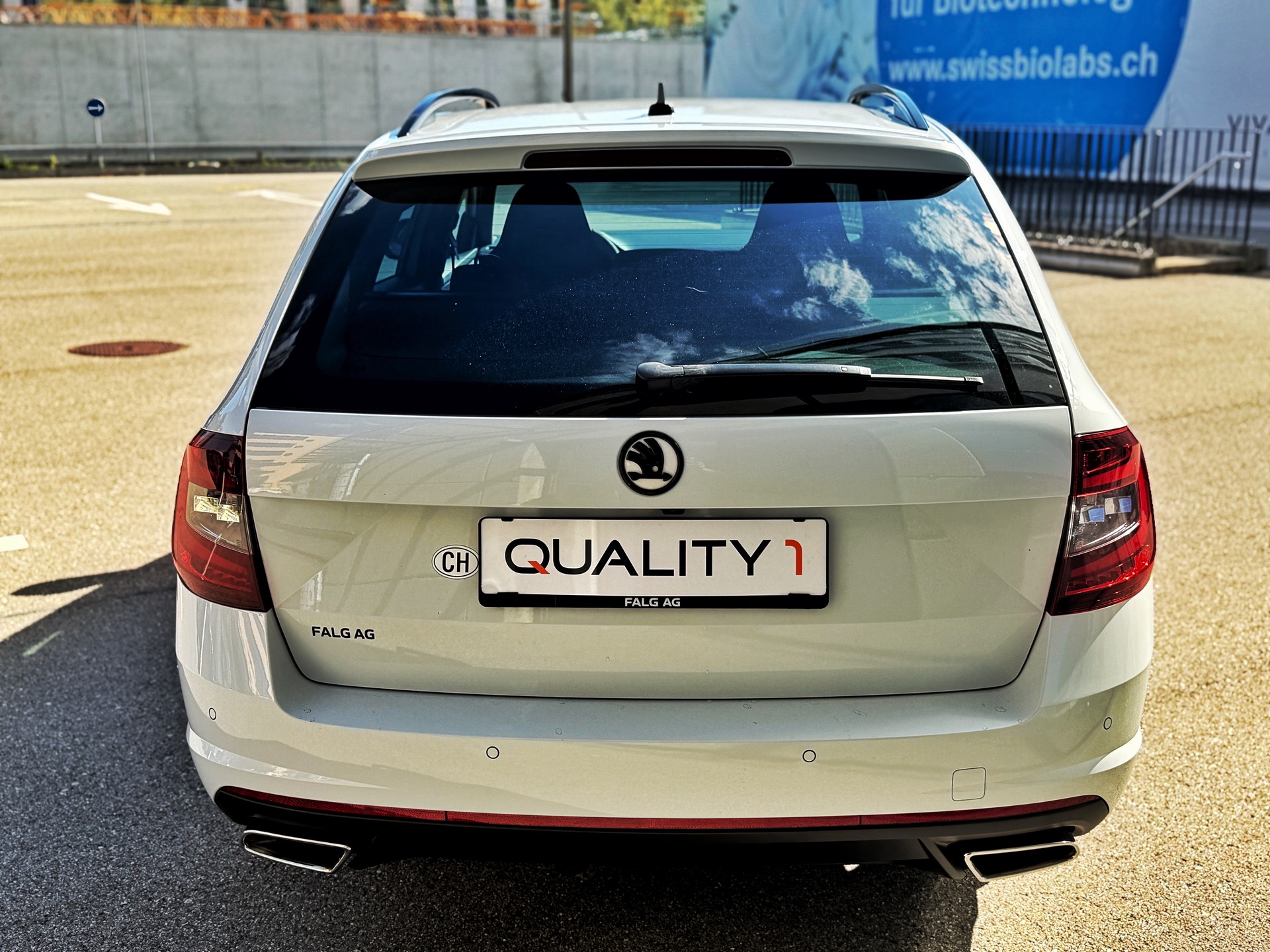 SKODA Octavia Combi 2.0 TDI RS 4x4 DSG-showroom-element-3