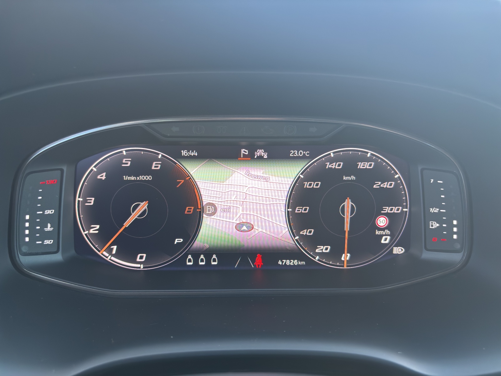CUPRA Ateca 2.0TSI VZ 4Drive DSG mit AHK, fortl. Werksgarantie 5 Jahre, Leder & Supersportlenkrad-image-15