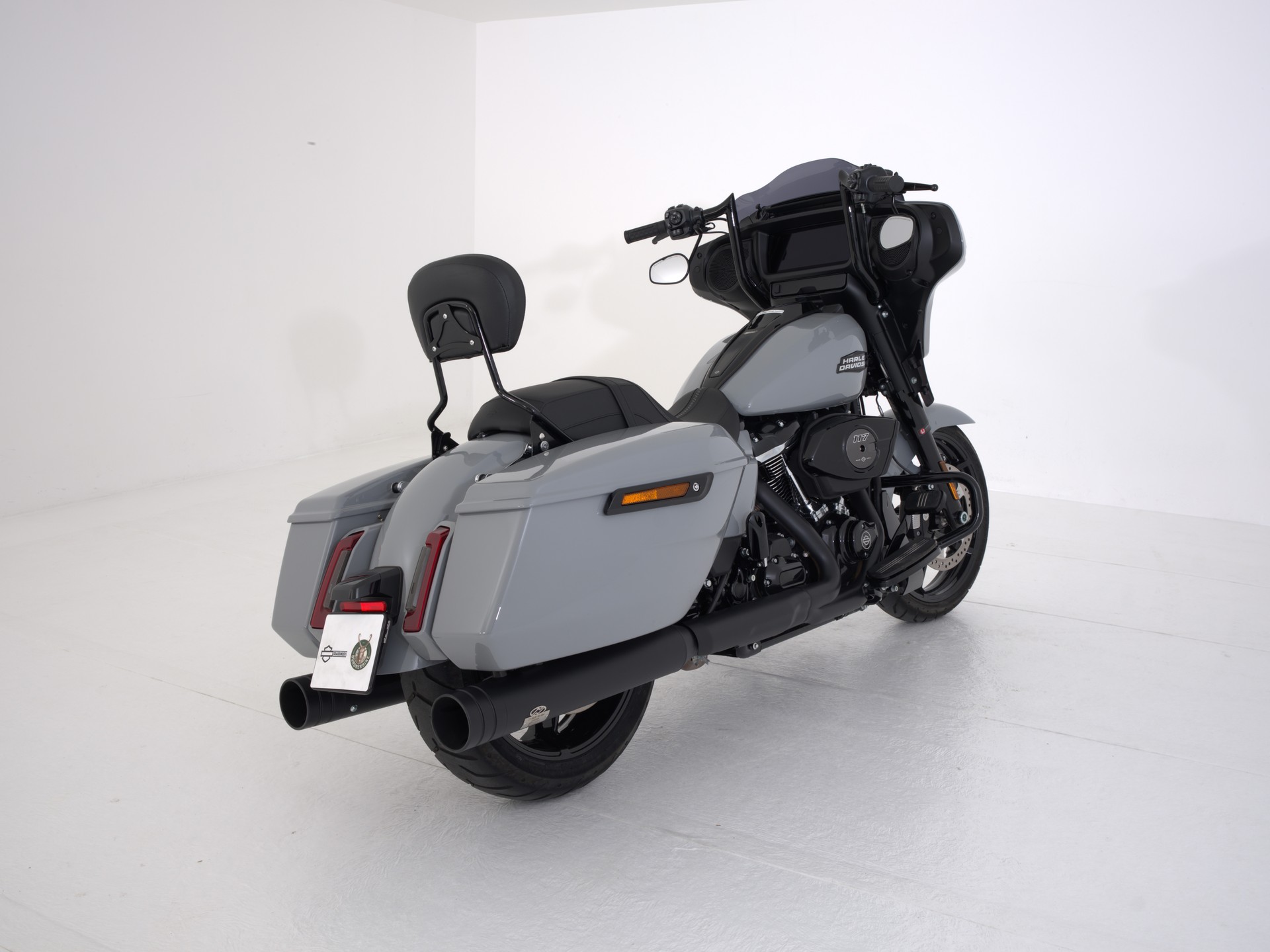 HARLEY-DAVIDSON FLHX Street Glide 117-image-2