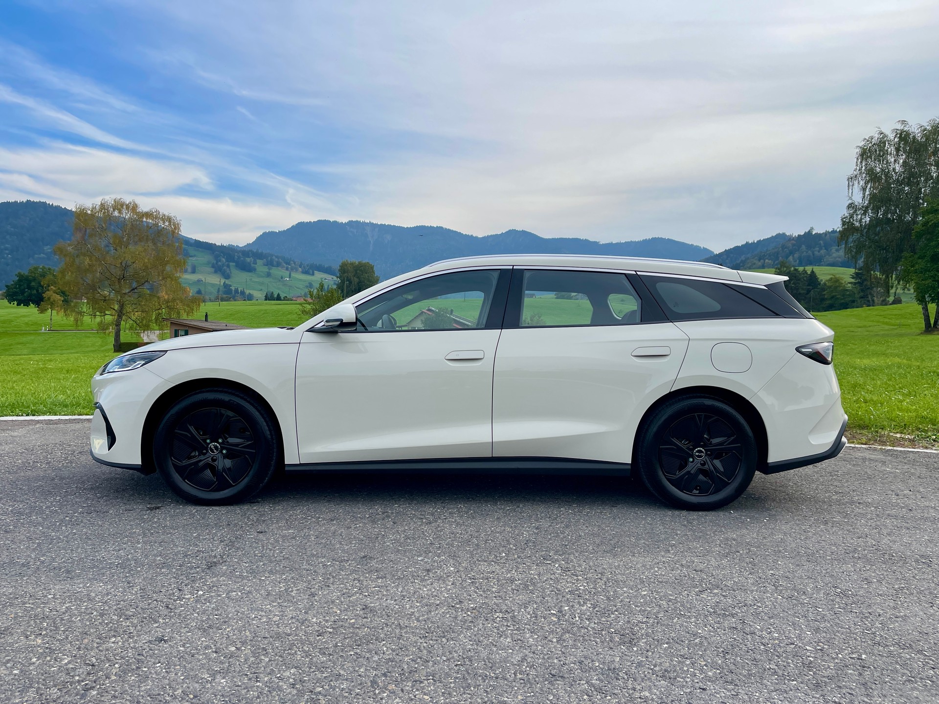 BYD Seal 6 DM-i Touring Boost-showroom-element-1