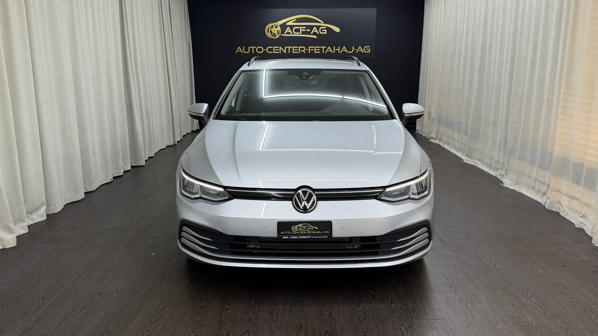 VW Golf Variant 1.5 eTSI mHEV Life-showroom-element-1