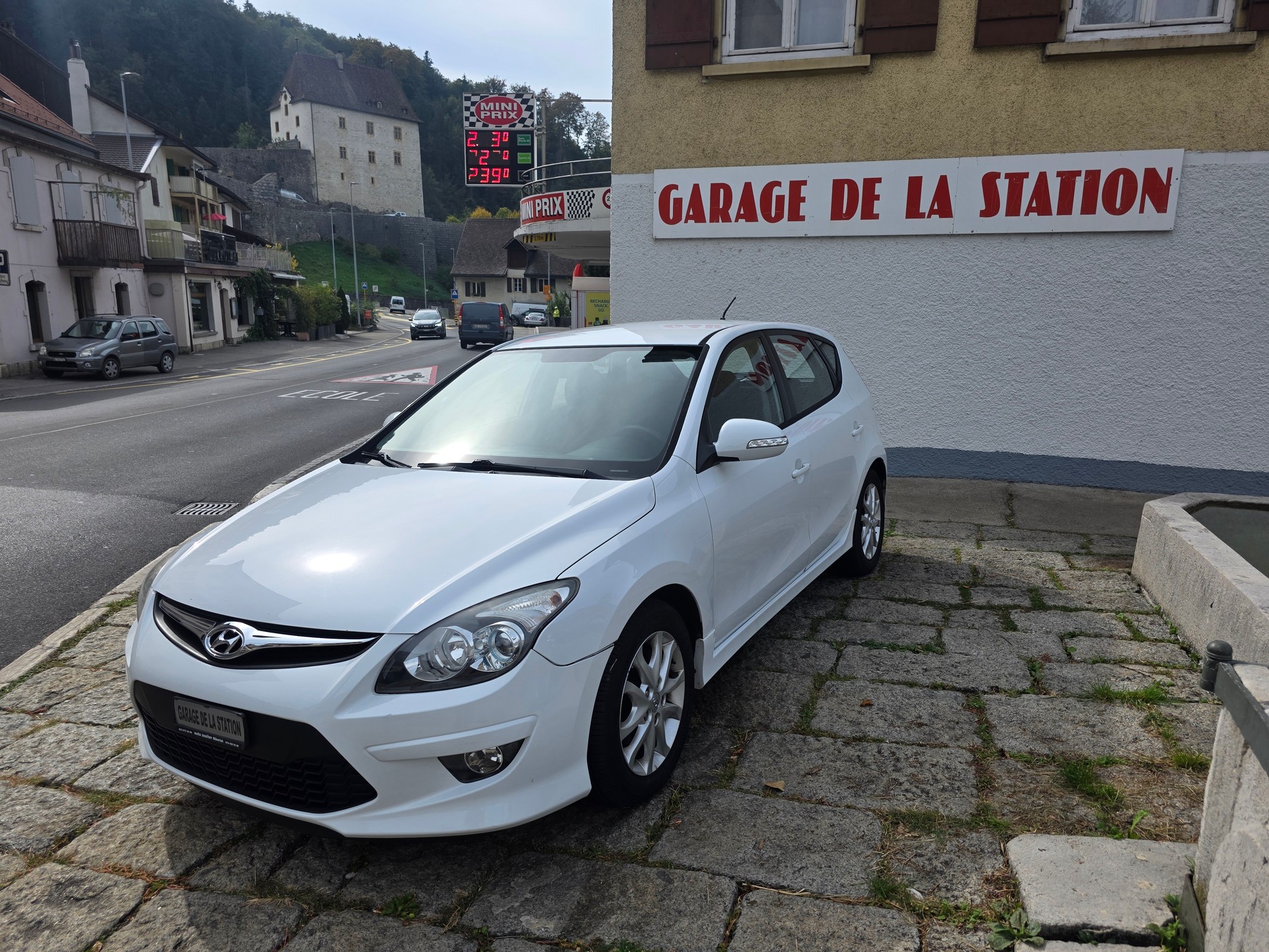 HYUNDAI i30 1.6 Swiss Plus Edition Automatic