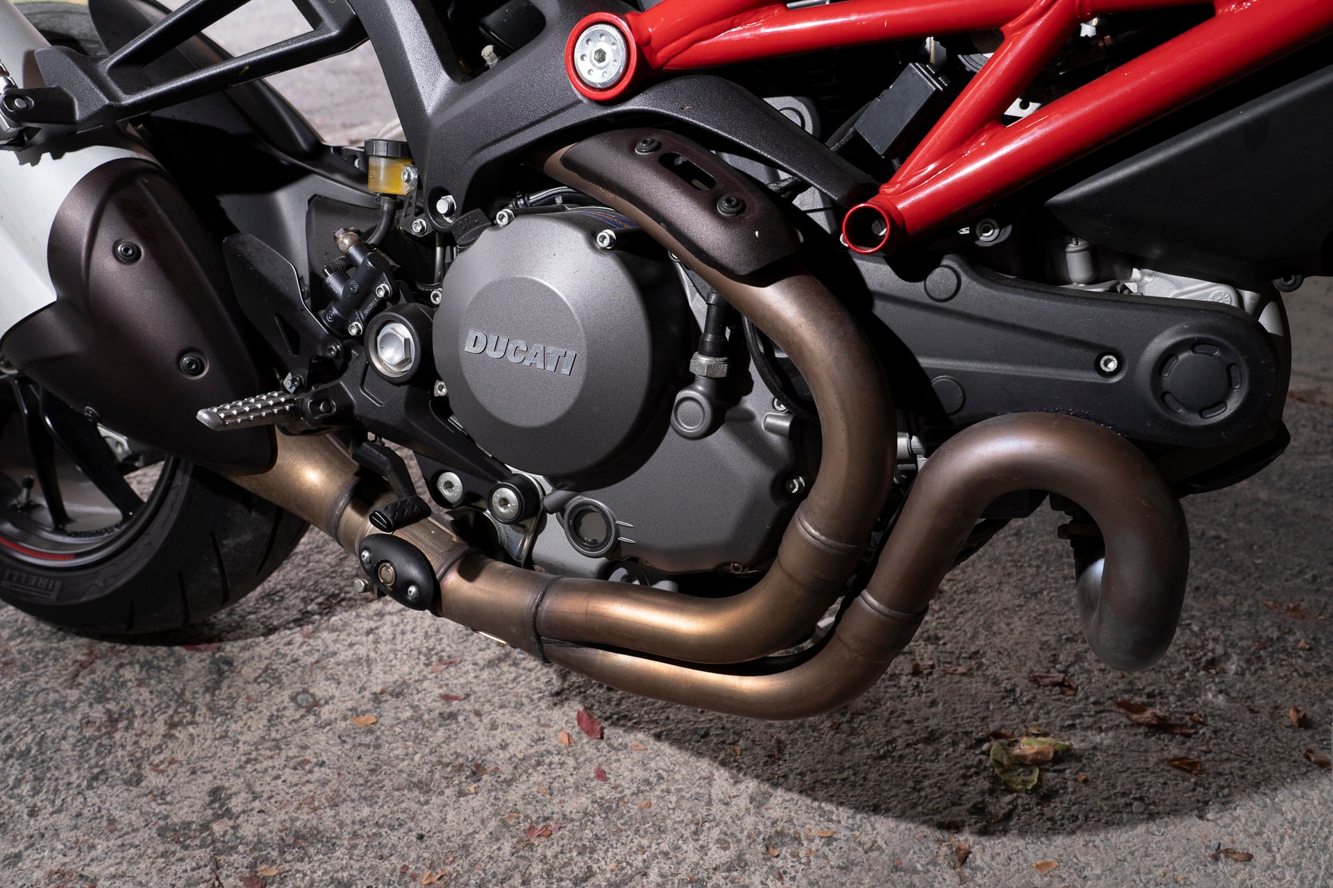 DUCATI Monster 1100 EVO ABS-image-10