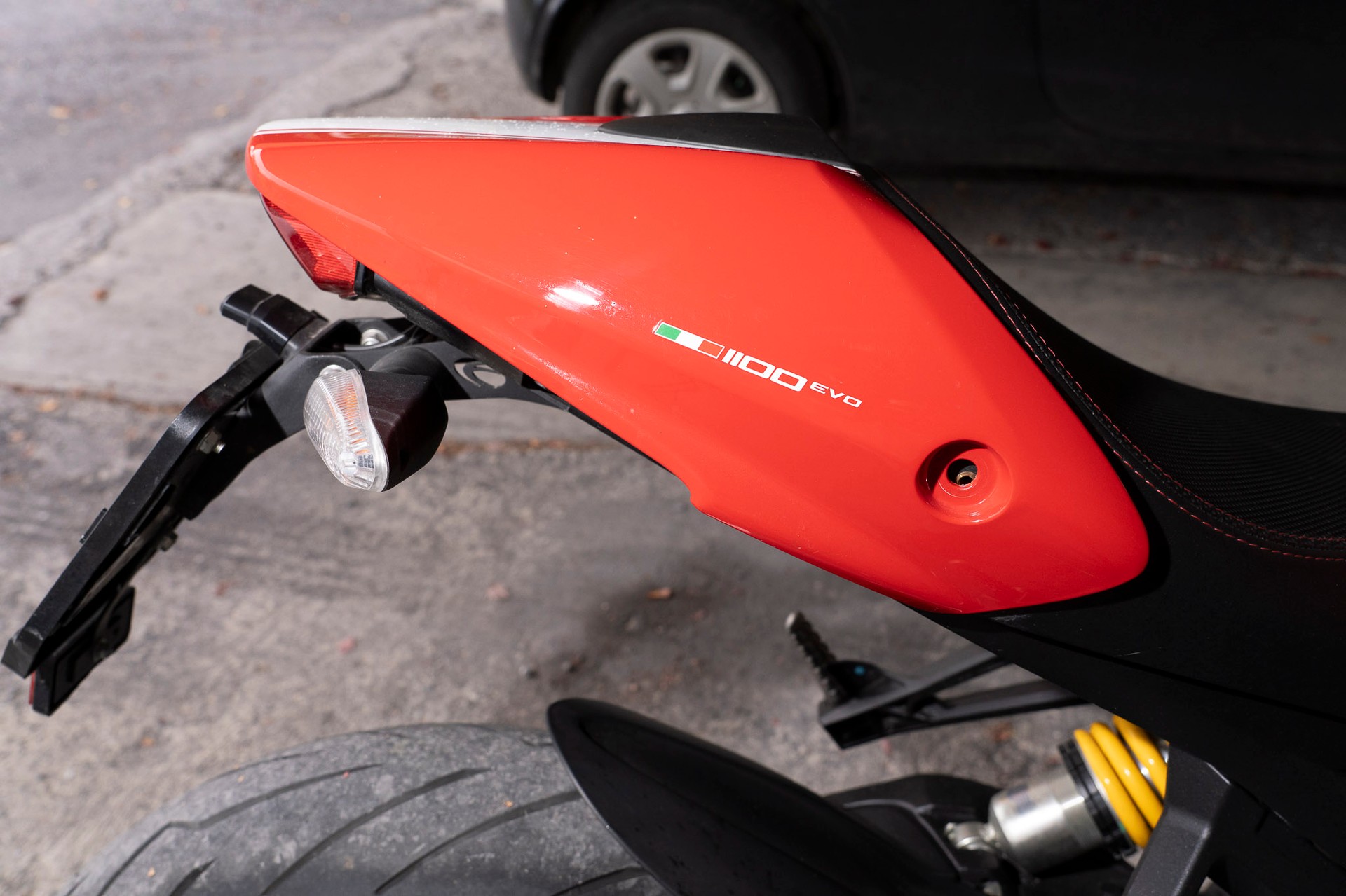 DUCATI Monster 1100 EVO ABS-image-12