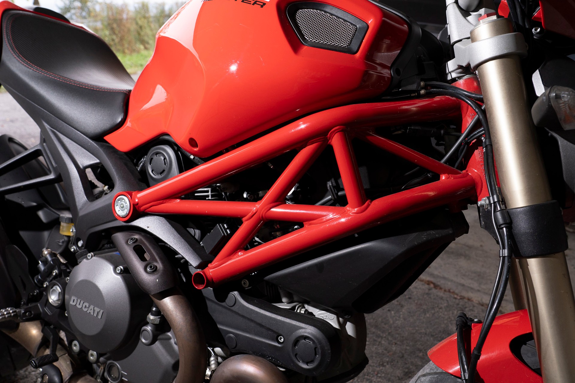 DUCATI Monster 1100 EVO ABS-image-9