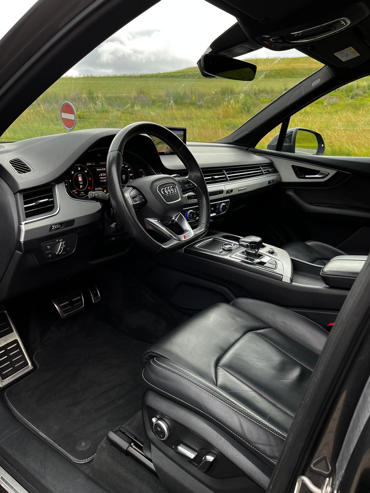 AUDI Q7 50 TDI quattro tiptronic-image-11