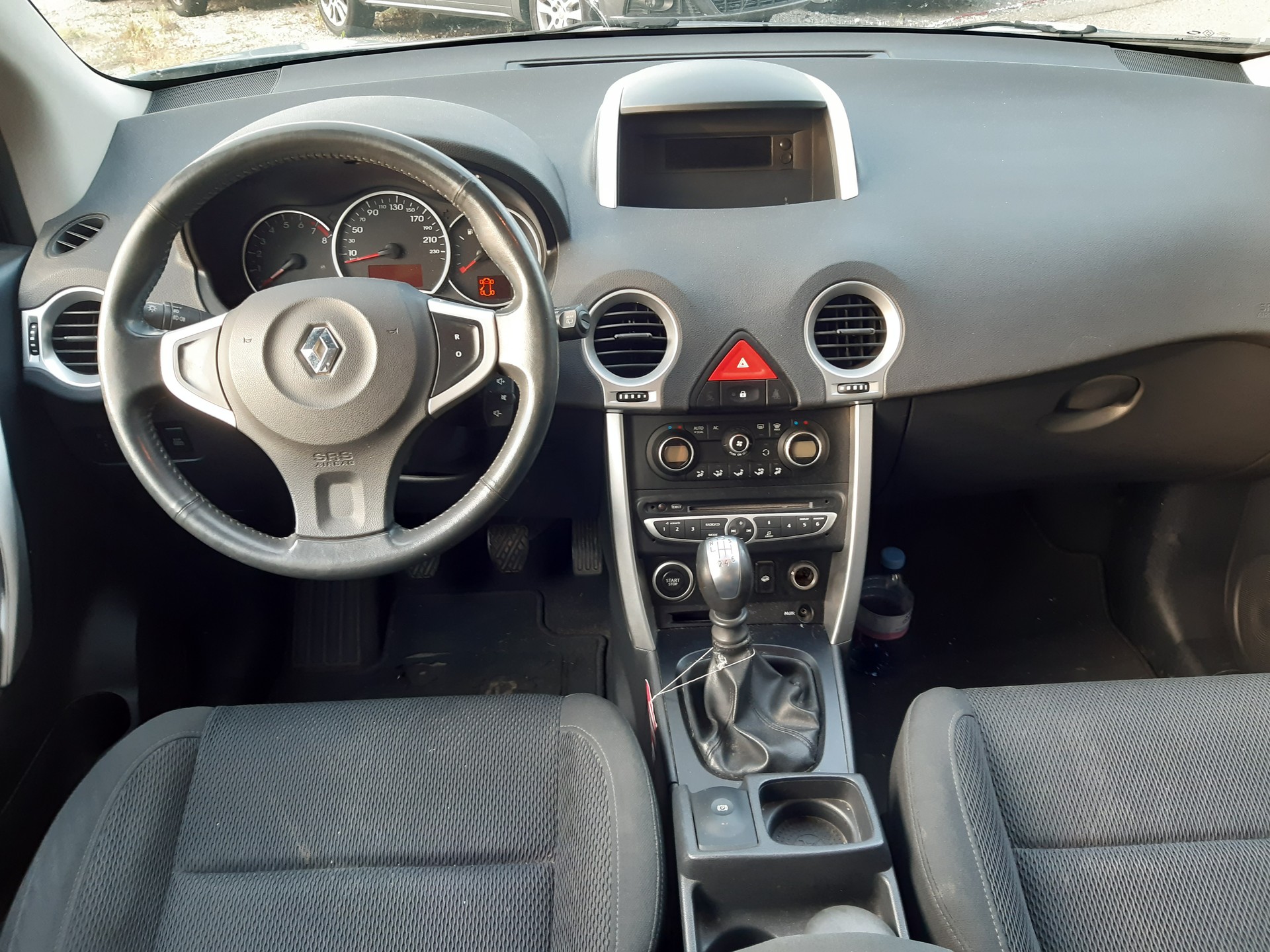 RENAULT Koleos 2.5 Dynamique Elégance 4x4-image-9