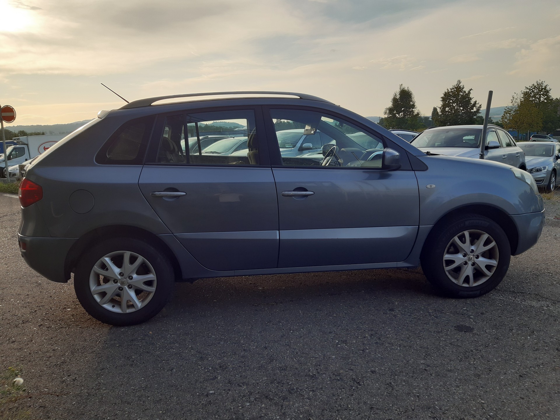 RENAULT Koleos 2.5 Dynamique Elégance 4x4-image-4