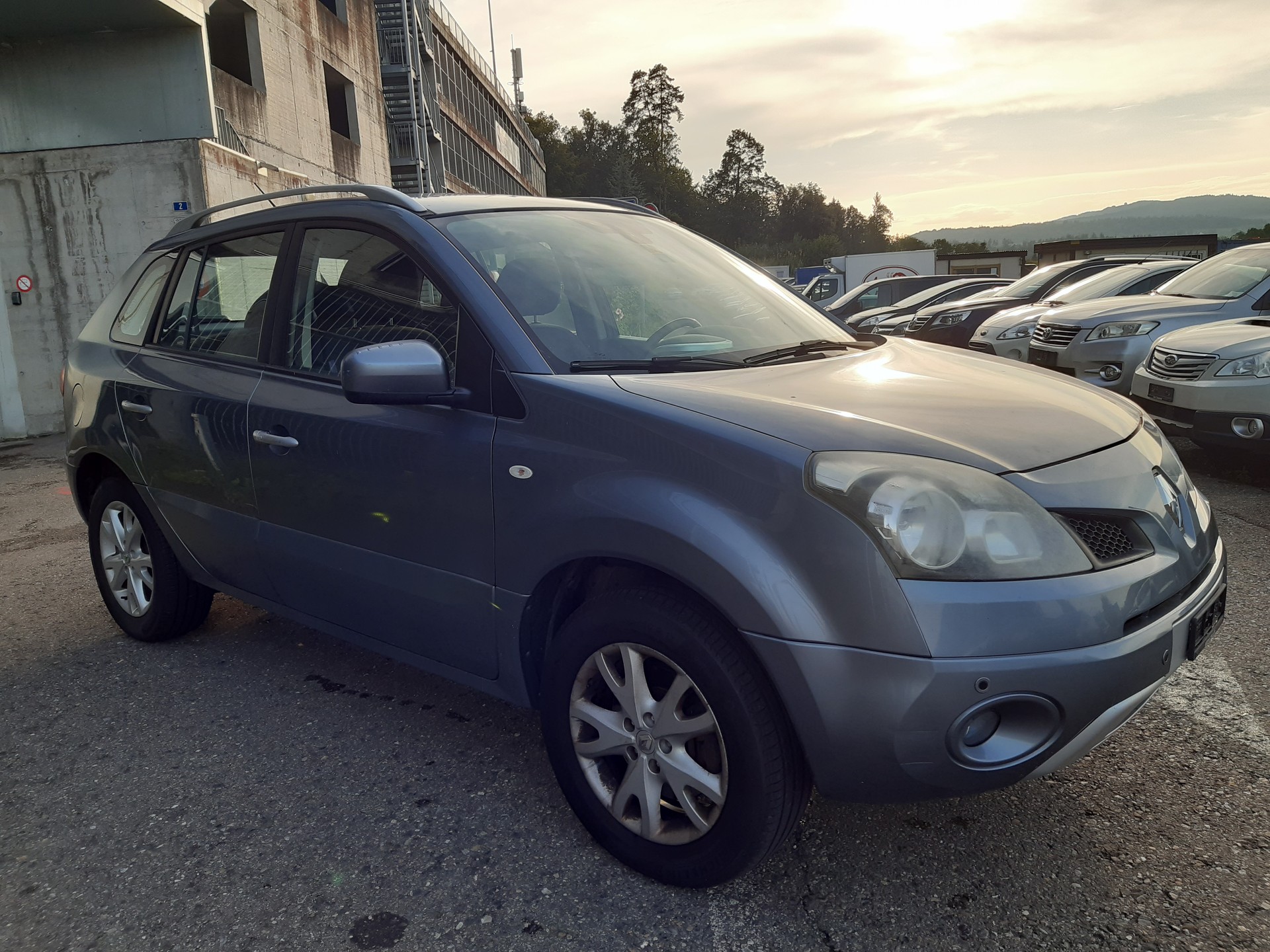 RENAULT Koleos 2.5 Dynamique Elégance 4x4-image-2