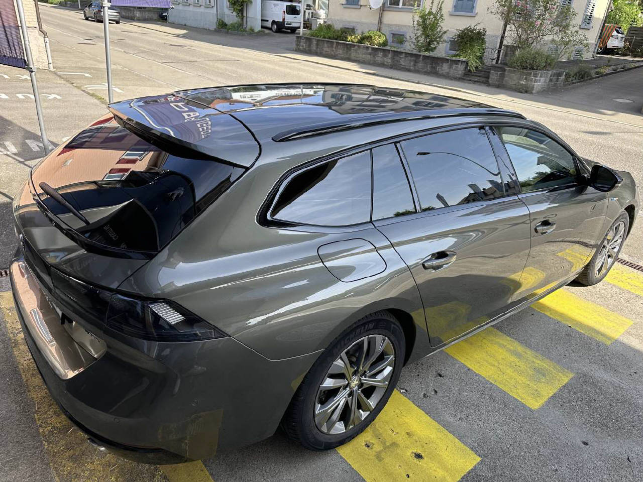 PEUGEOT 508 SW 1.6 Plug-in Hybrid GT-image-4