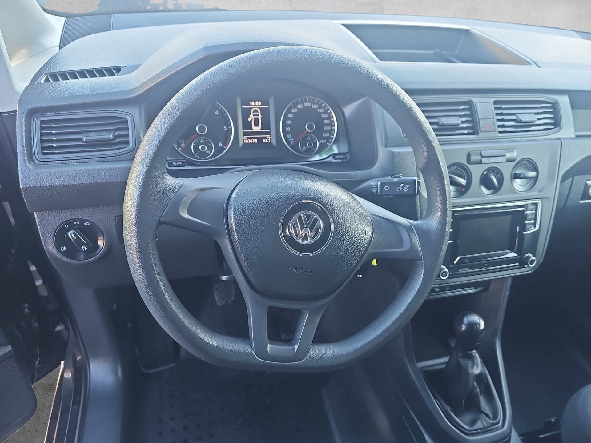VW Caddy Maxi 2.0TDI Entry BlueMotion Technology-image-7