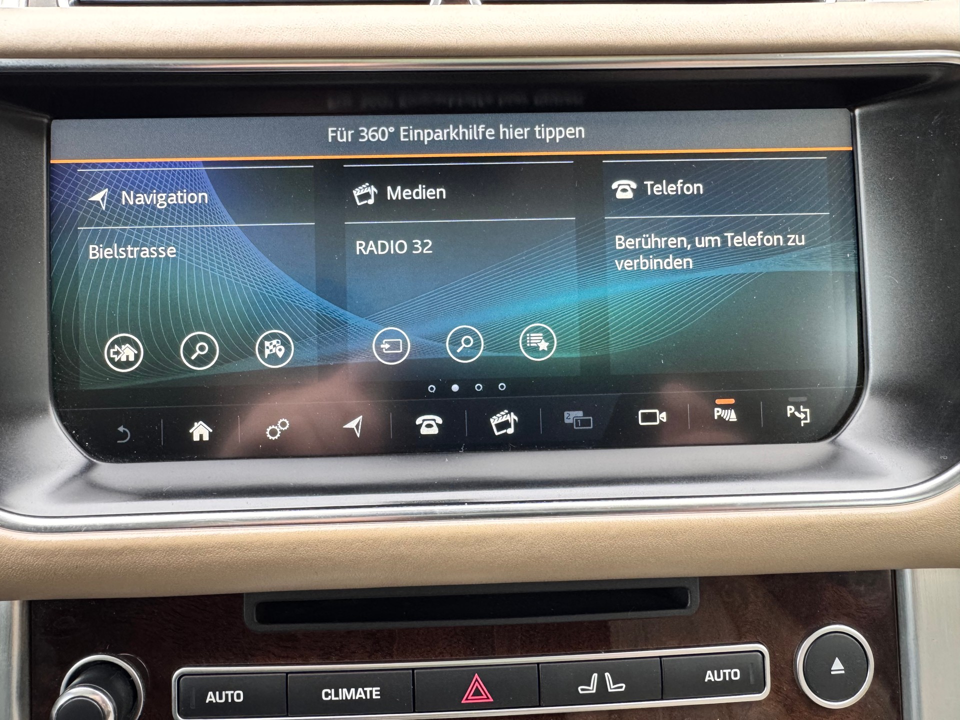 LAND ROVER Range Rover LWB 4.4 SDV8 Vogue Automatic-image-28