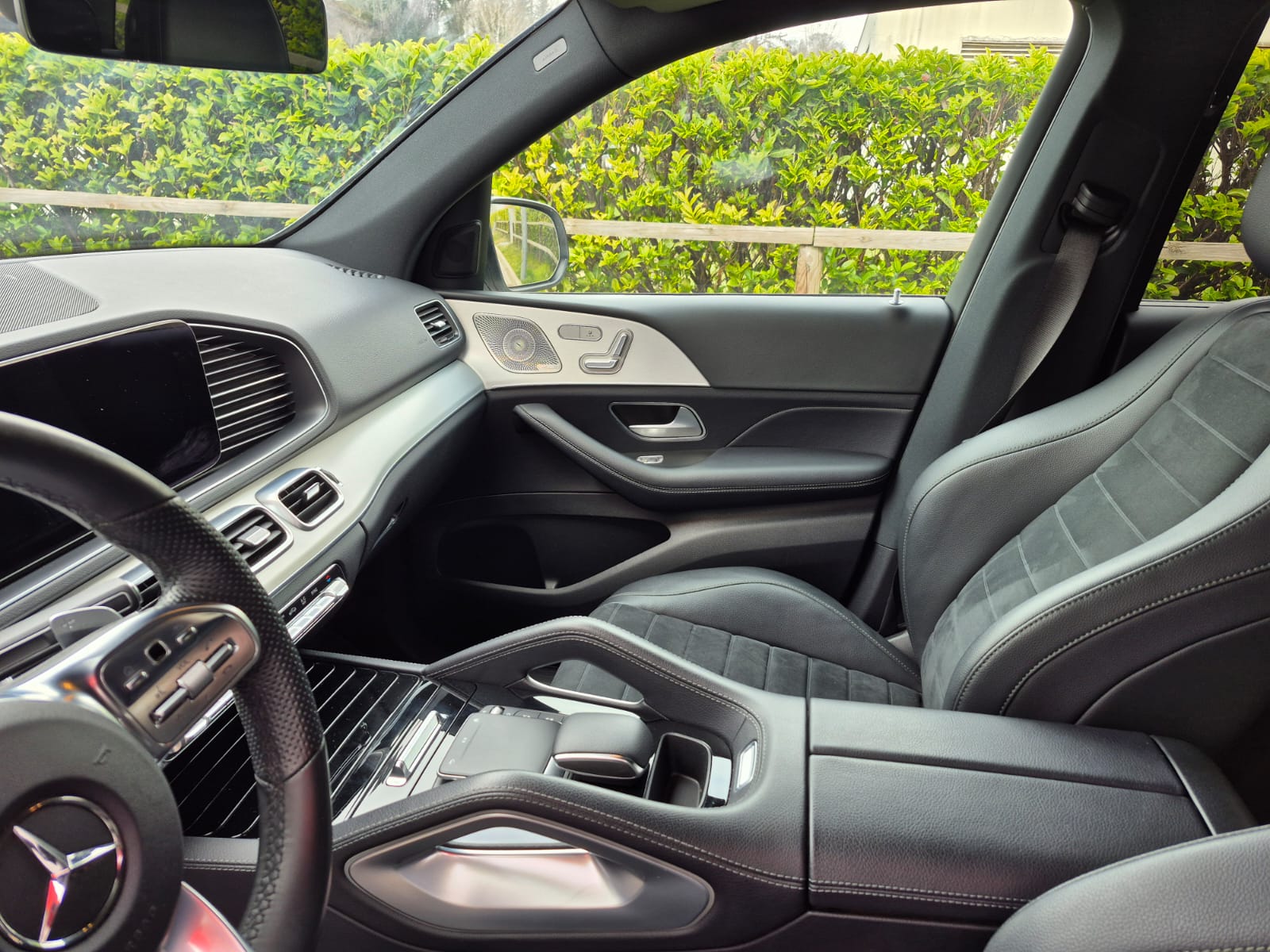 MERCEDES-BENZ GLE 300 d 4Matic AMG Line 9G-Tronic-image-16
