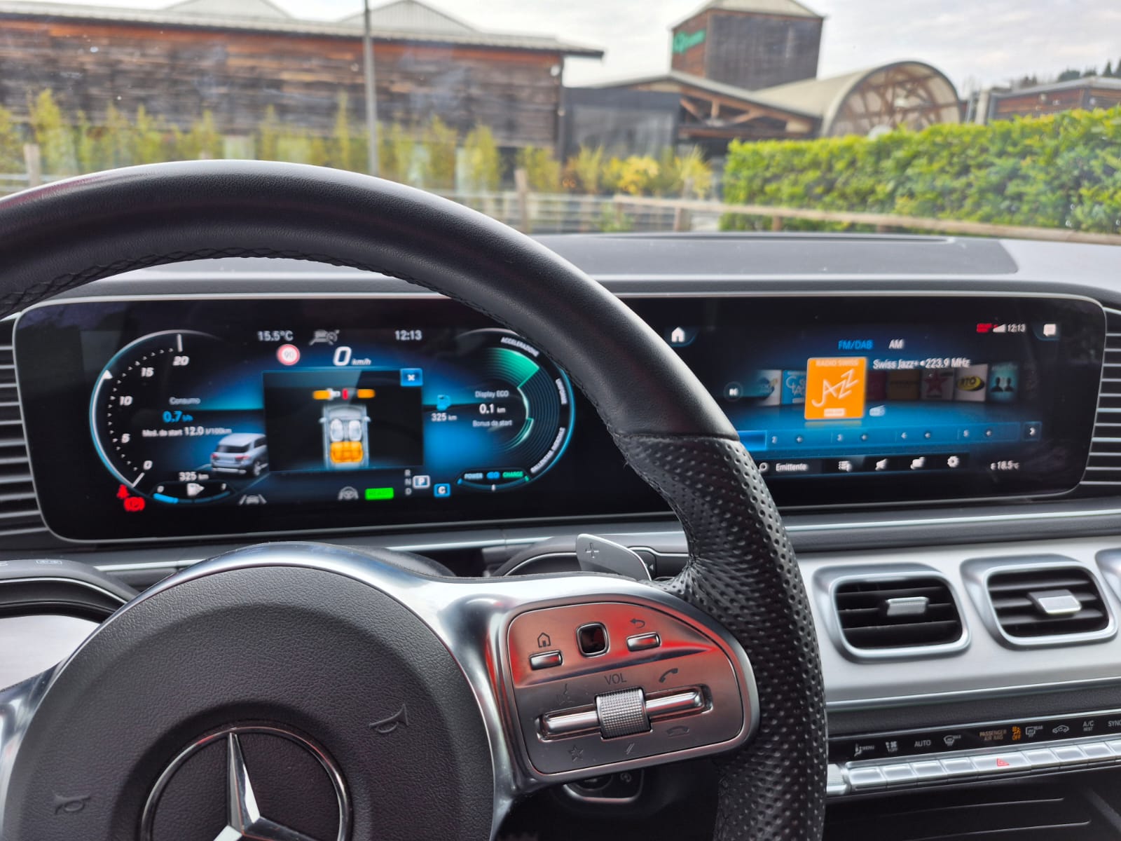 MERCEDES-BENZ GLE 300 d 4Matic AMG Line 9G-Tronic-image-4