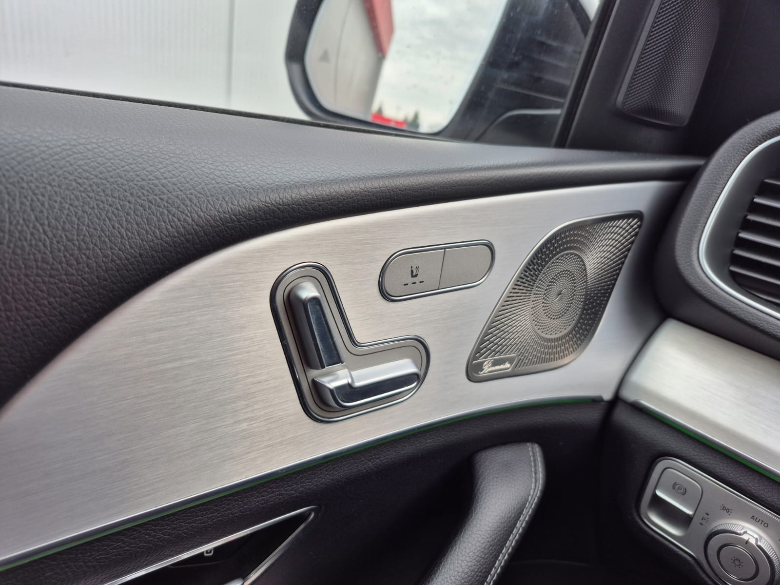 MERCEDES-BENZ GLE 300 d 4Matic AMG Line 9G-Tronic-image-13