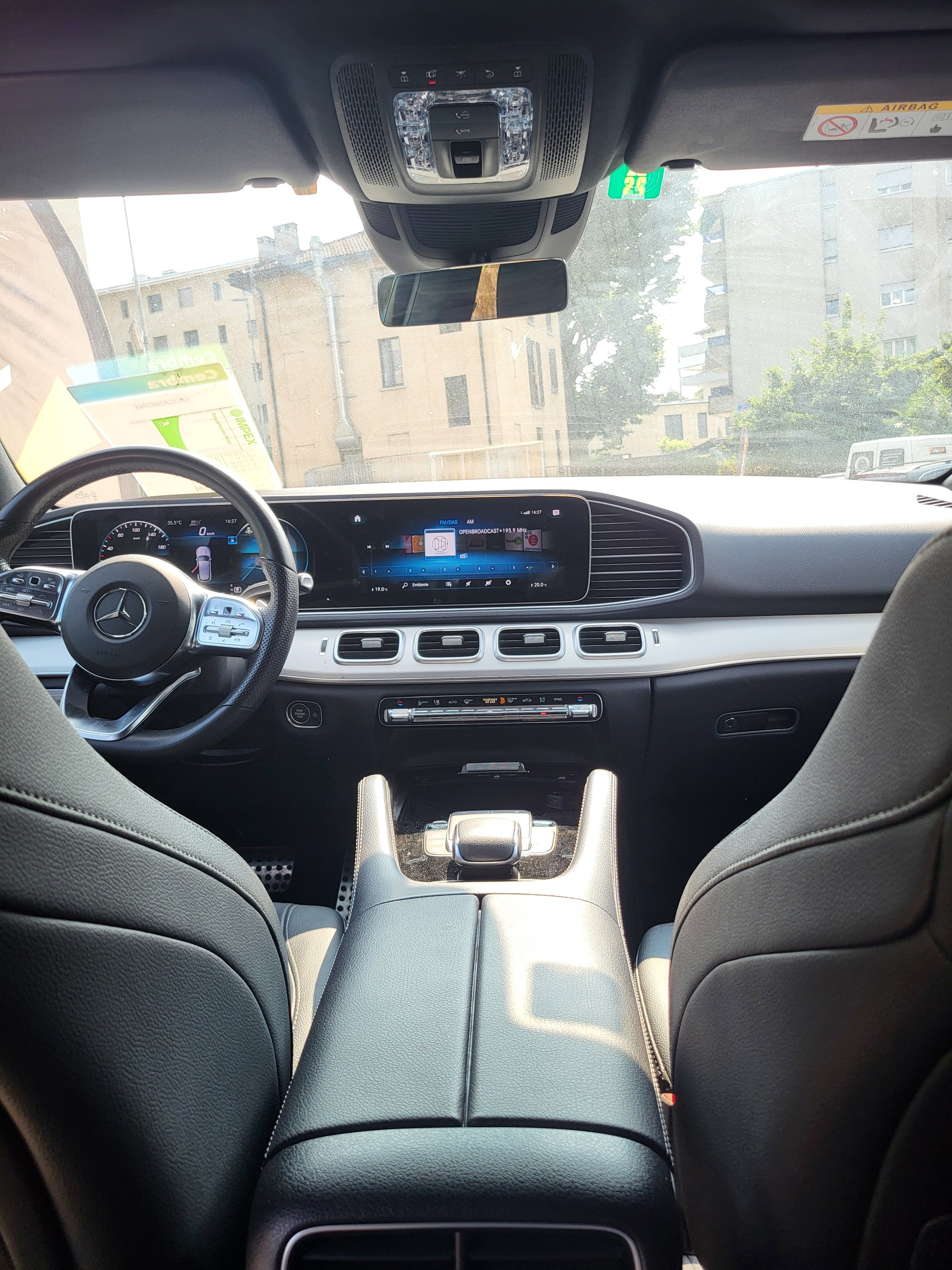 MERCEDES-BENZ GLE 300 d 4Matic AMG Line 9G-Tronic-image-24