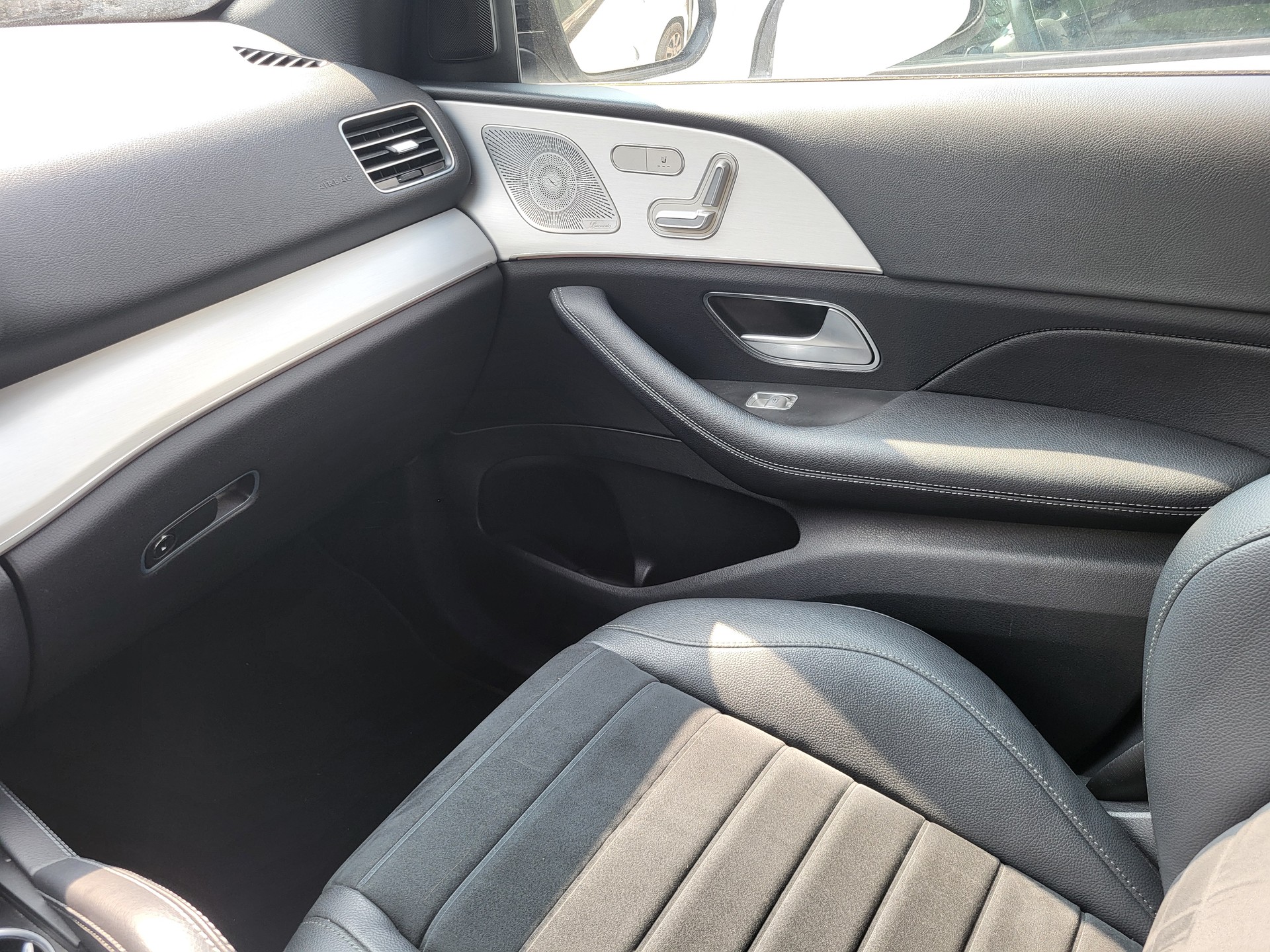 MERCEDES-BENZ GLE 300 d 4Matic AMG Line 9G-Tronic-image-22
