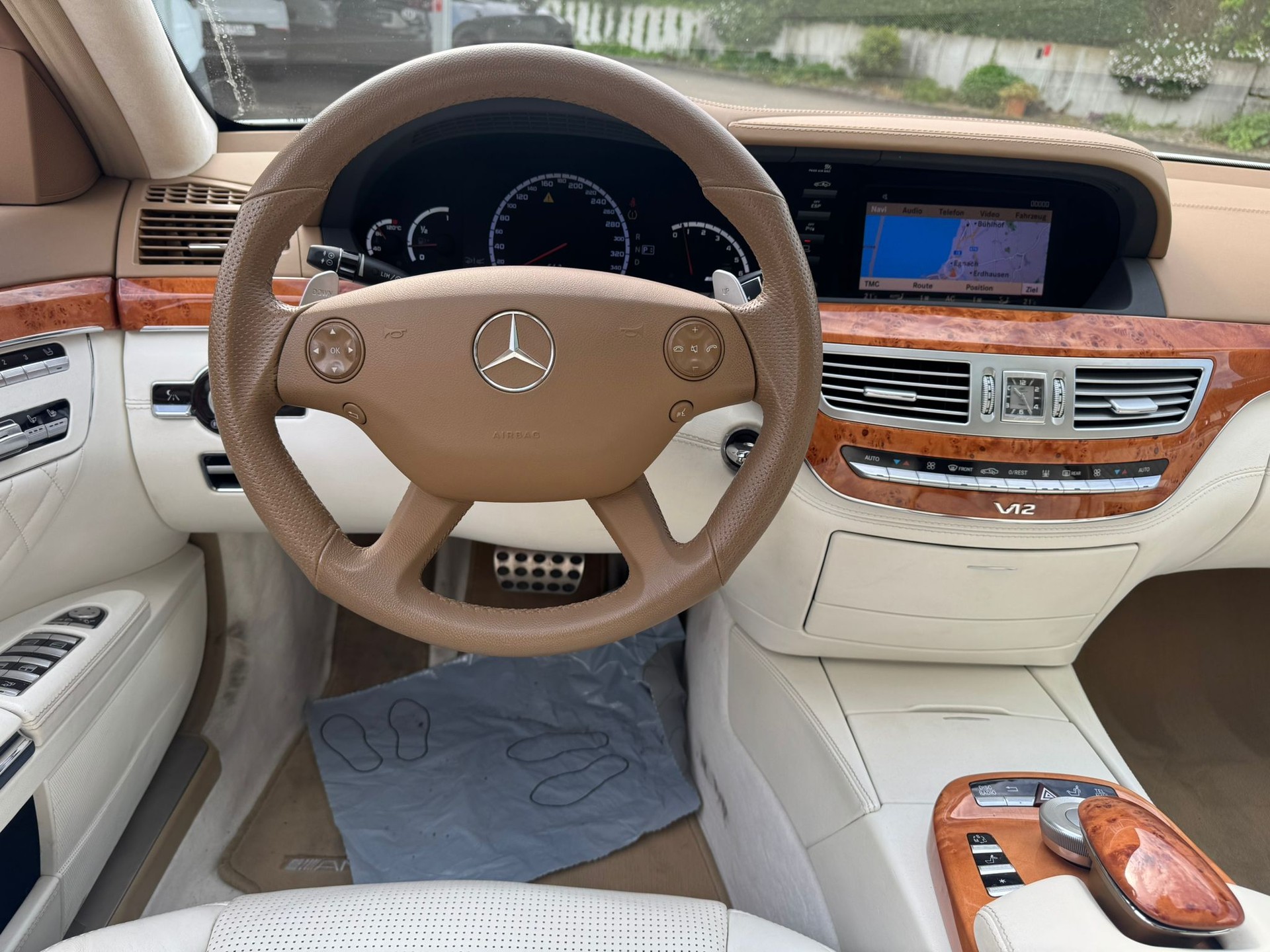 MERCEDES-BENZ S 65 AMG L Automatic-image-11
