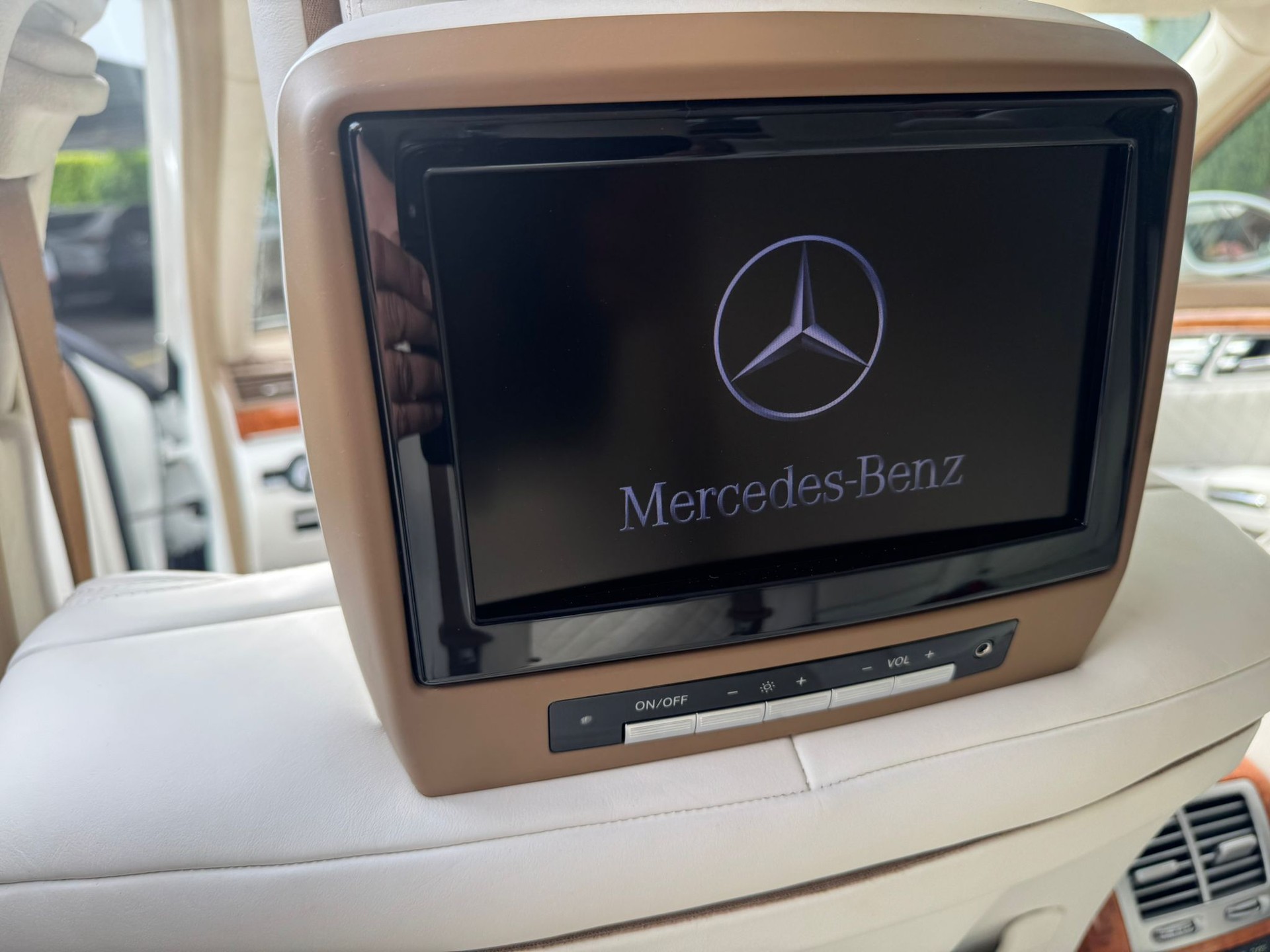 MERCEDES-BENZ S 65 AMG L Automatic-image-14