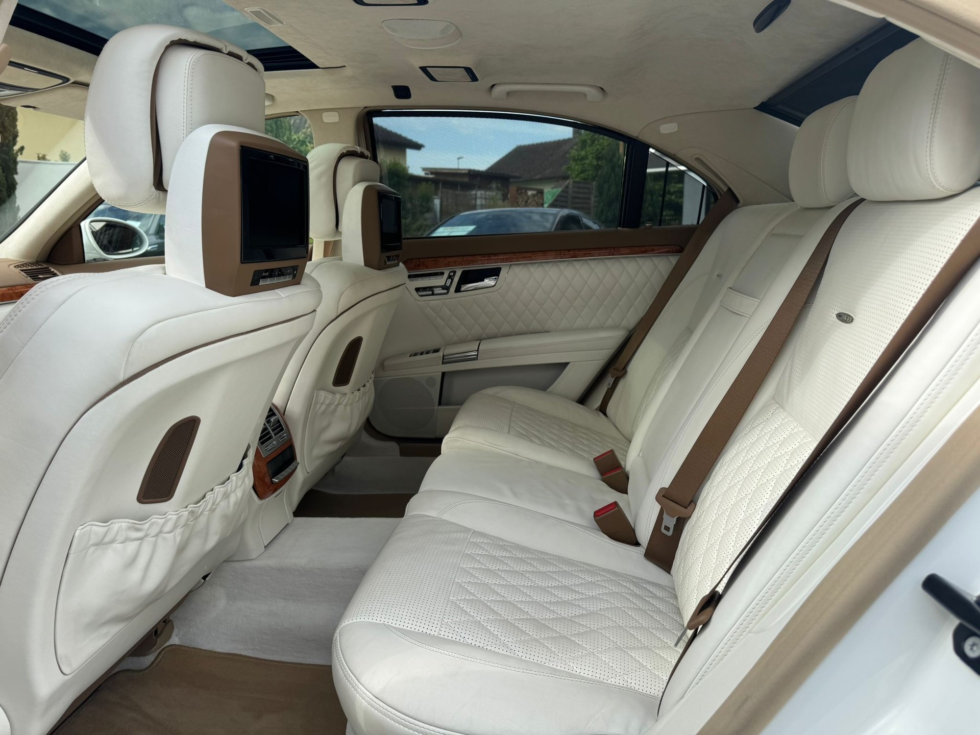 MERCEDES-BENZ S 65 AMG L Automatic-image-8