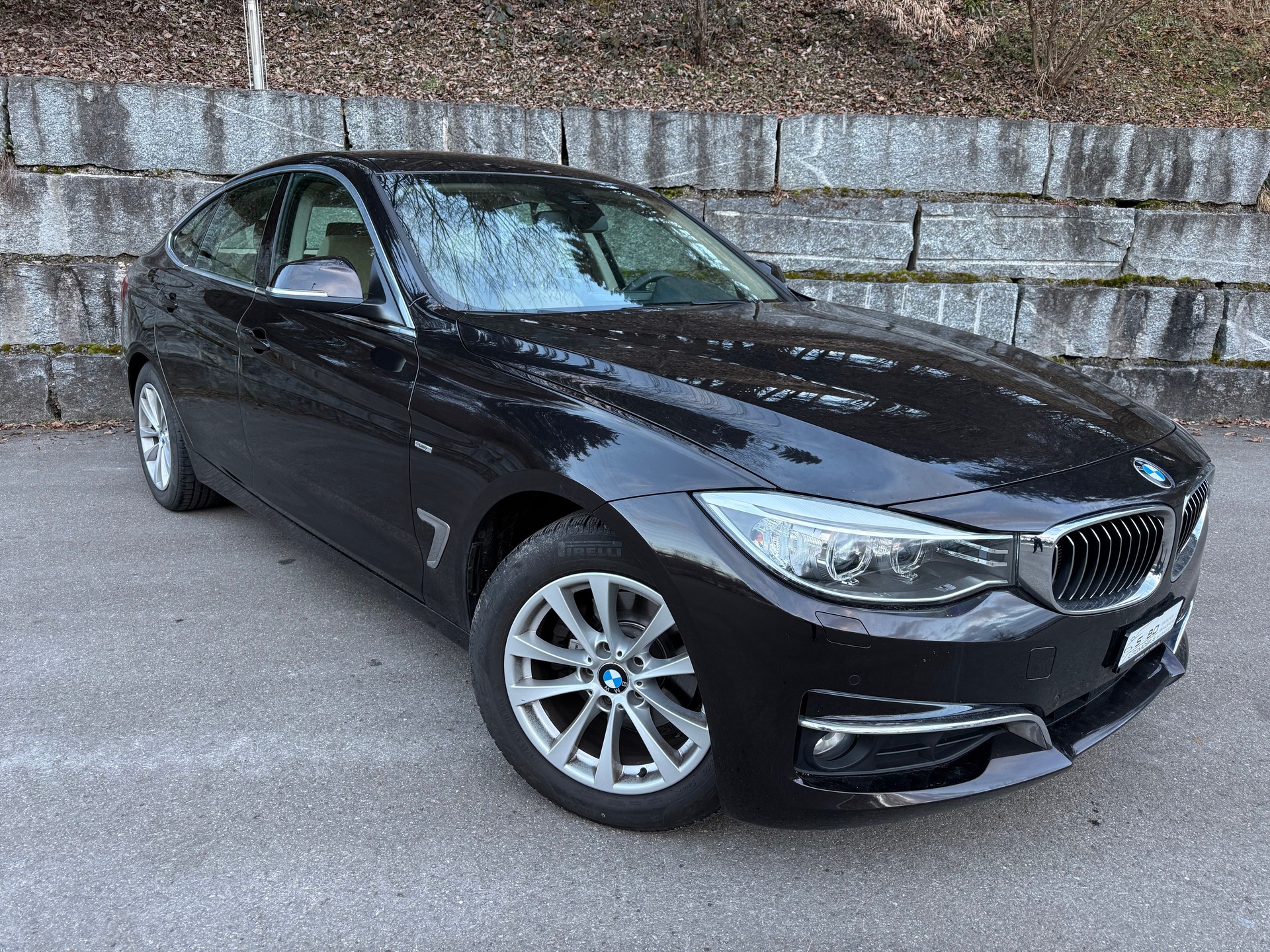 BMW 320d GT xDrive Luxury Line Steptronic-image-1