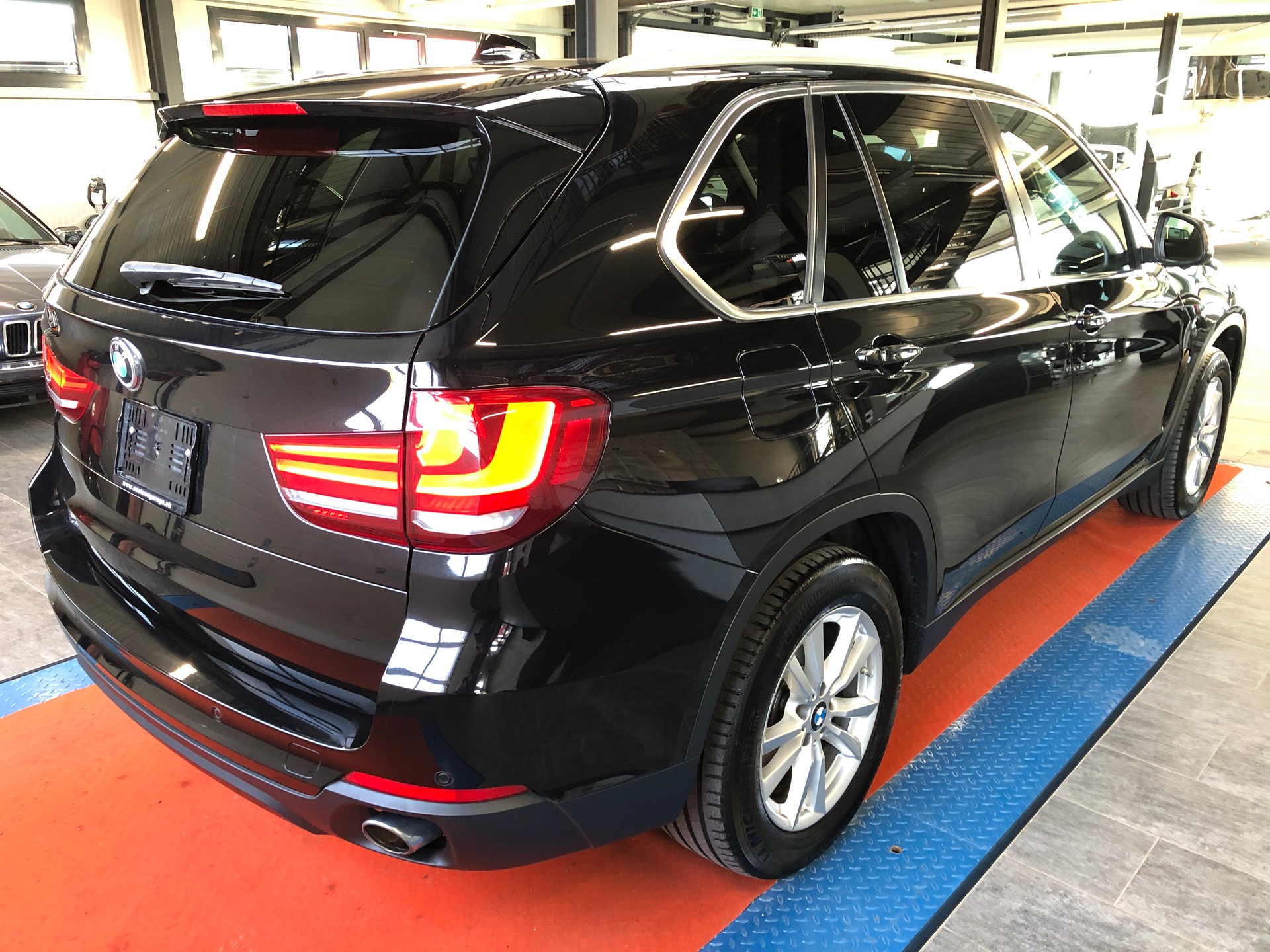 BMW X5 xDrive 25d Steptronic-image-9