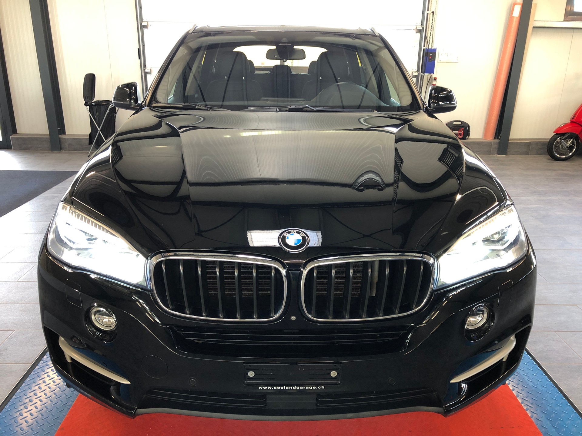 BMW X5 xDrive 25d Steptronic-showroom-element-3