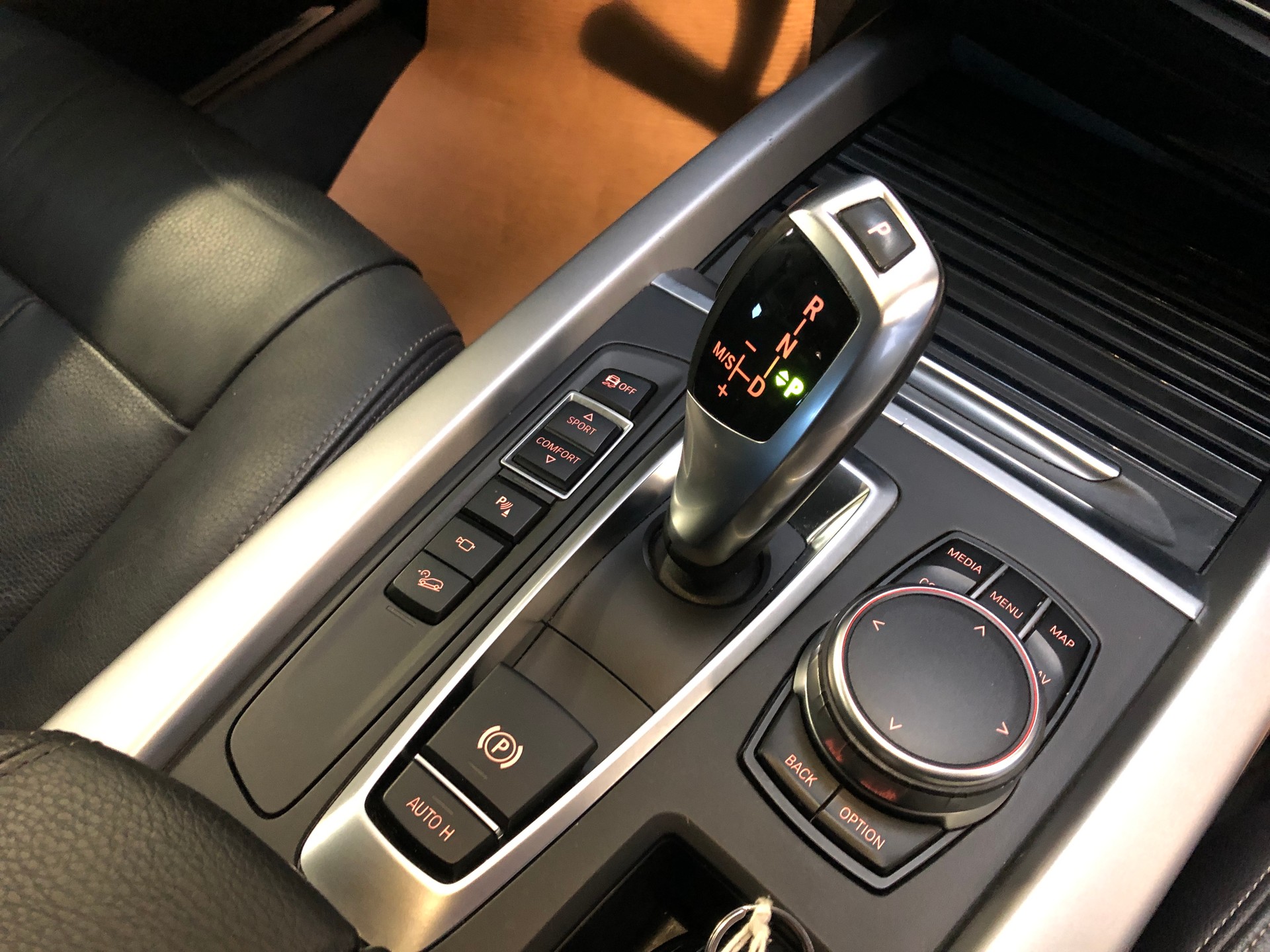 BMW X5 xDrive 25d Steptronic-image-13