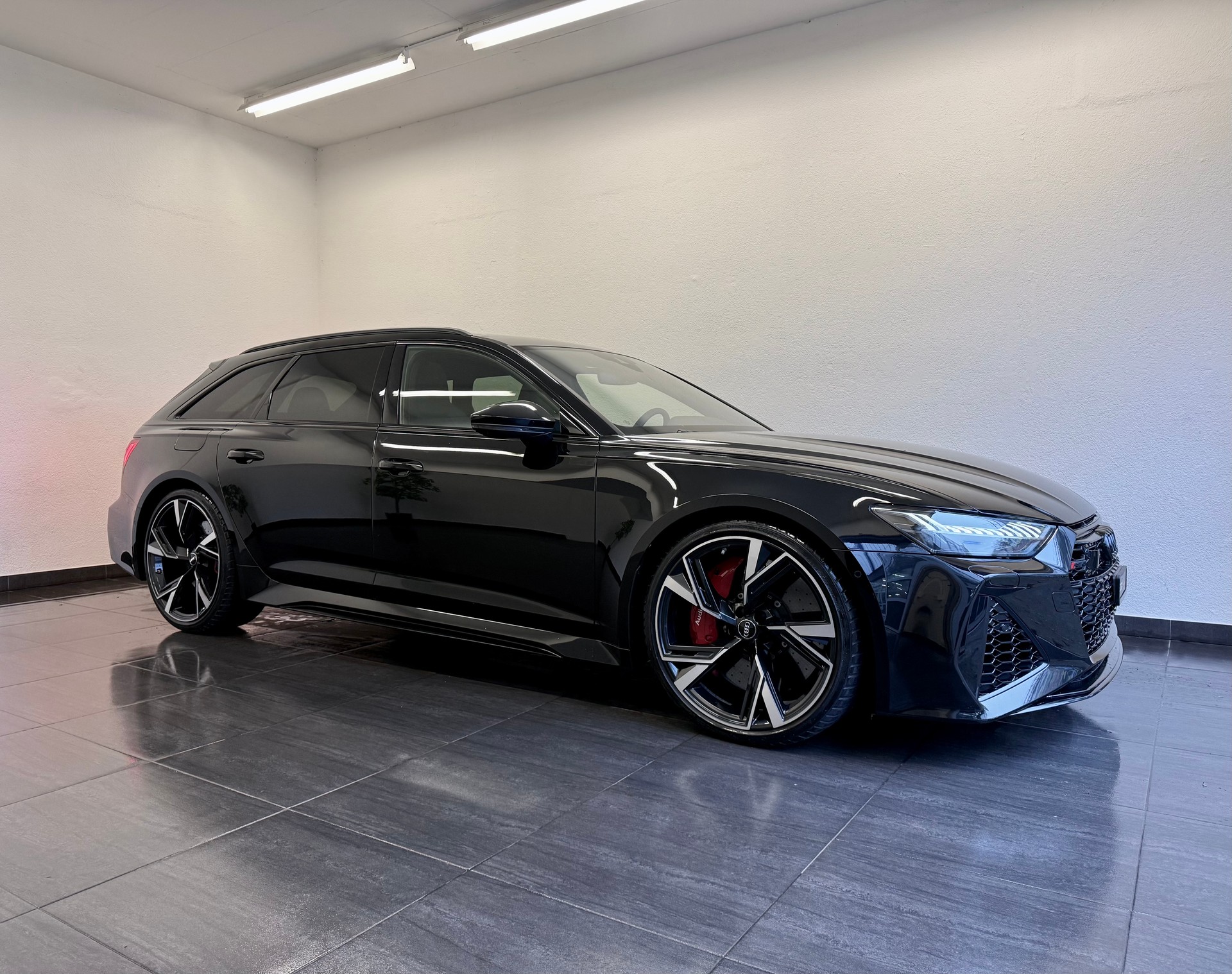 AUDI RS6 Avant