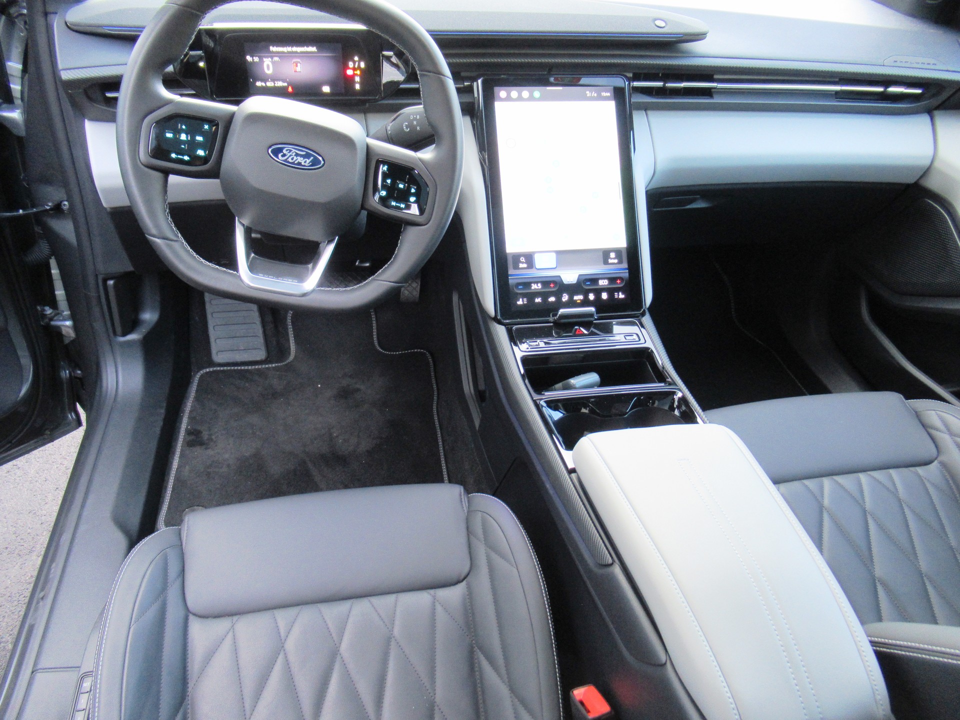 FORD Explorer Elektro 79kWh Dual Extended Range Premium AWD-image-8
