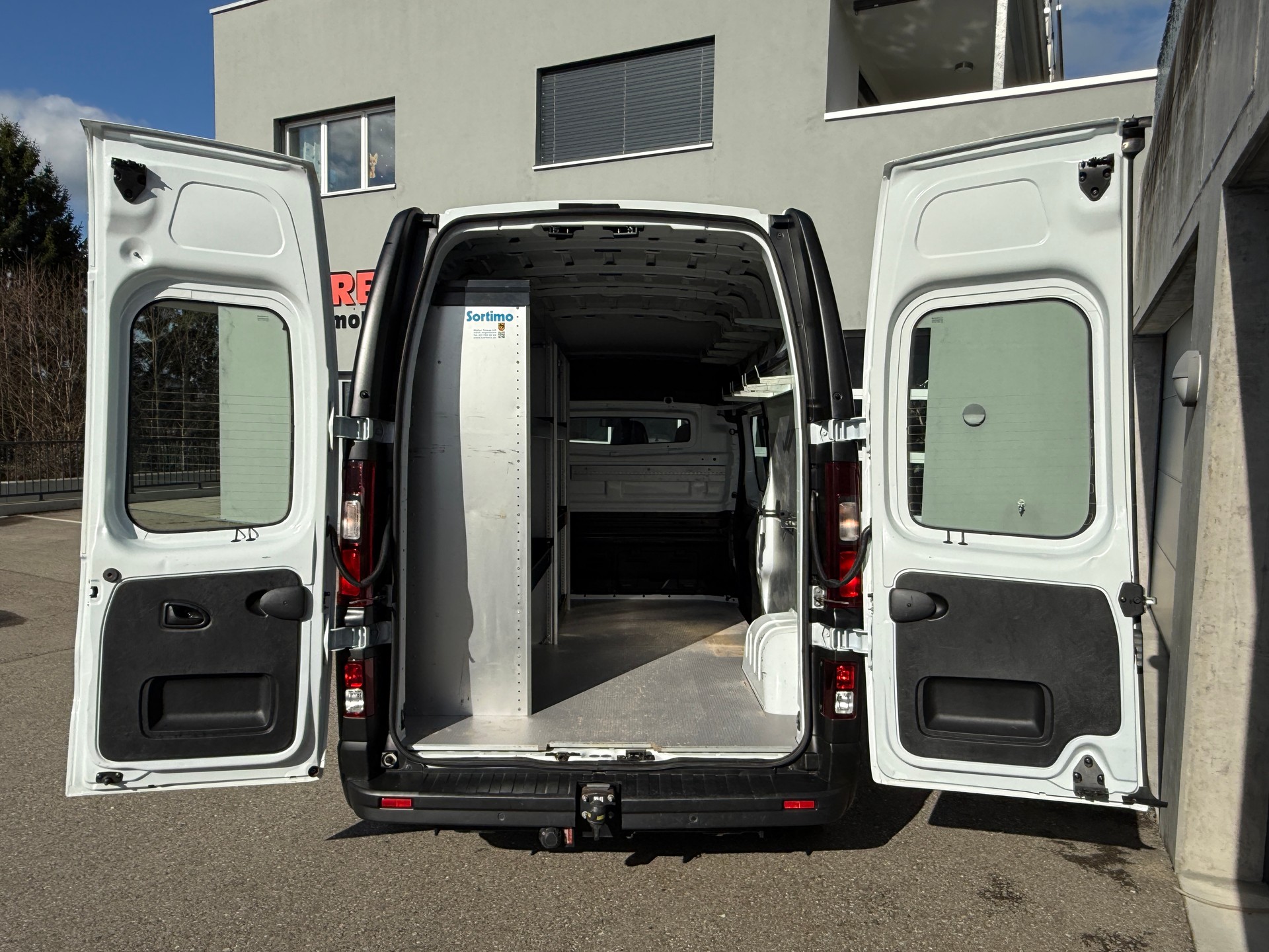 RENAULT Trafic 2.0 Blue dCi 150 Advance 3.5t L2H2 EN mit Anhängerkupplung-showroom-element-3