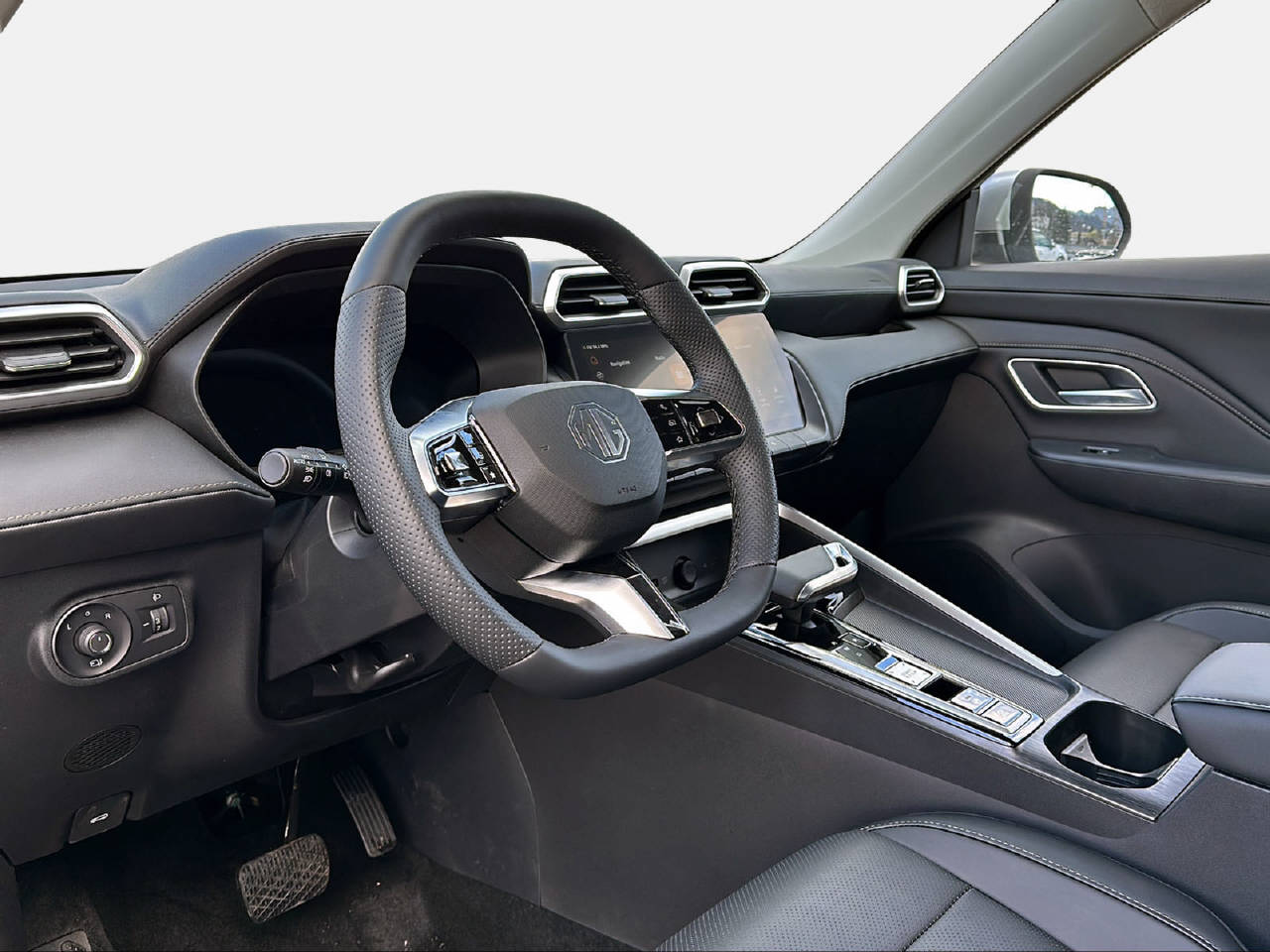 MG ZS 1.5 Hybrid+ Luxury-image-10