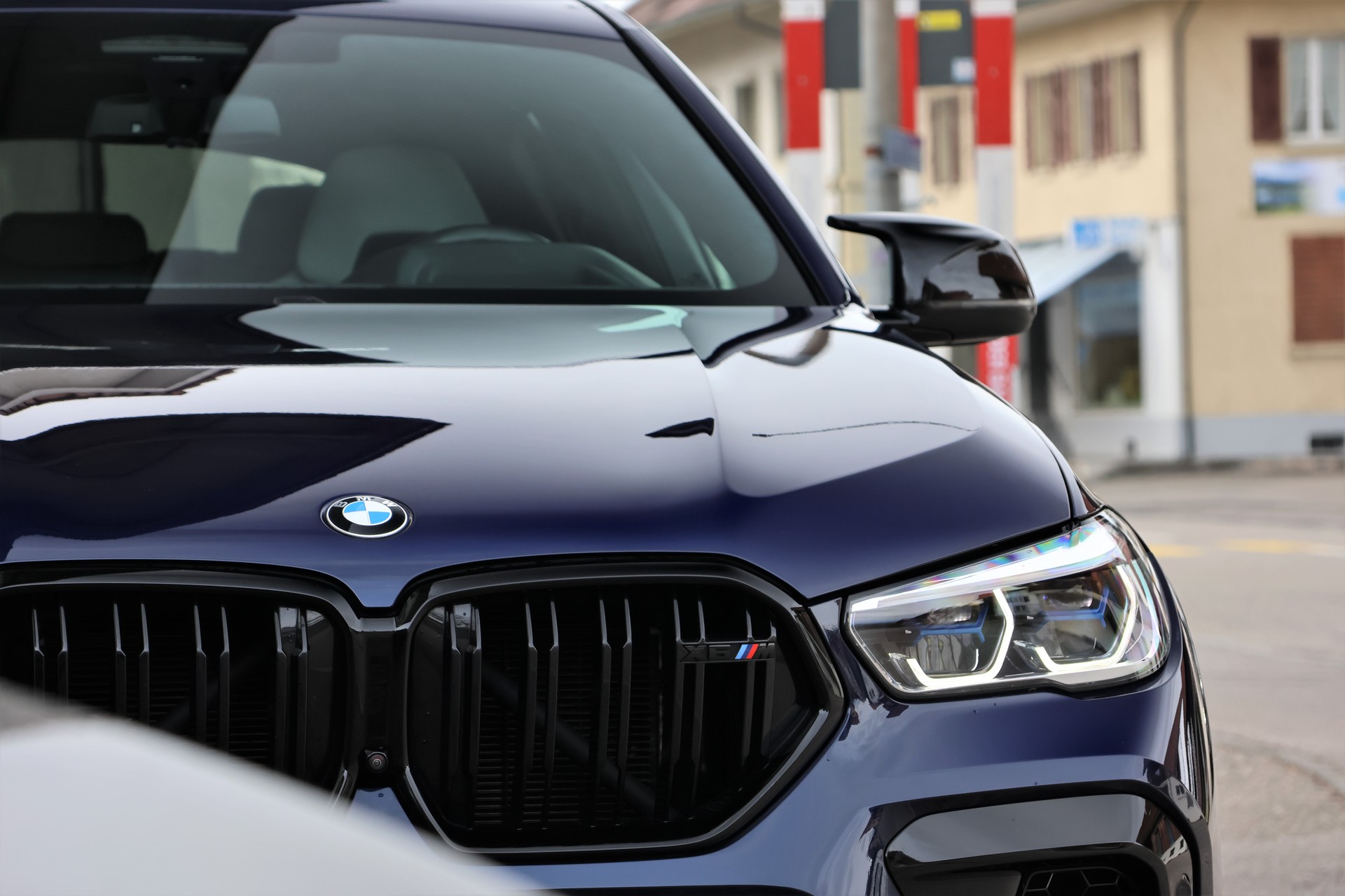 BMW X6M Steptronic M Competition (CH) "Tansanitblau"-image-9