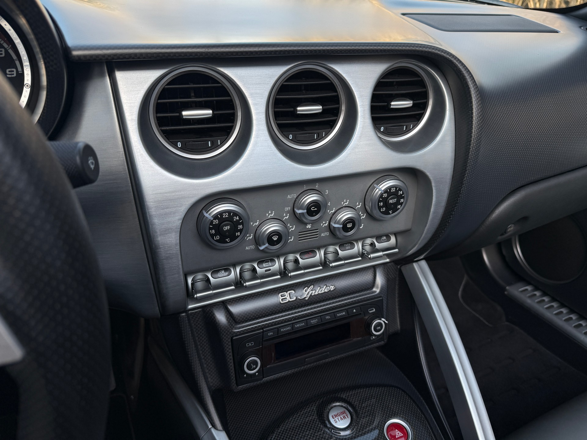 ALFA ROMEO 8C-image-8