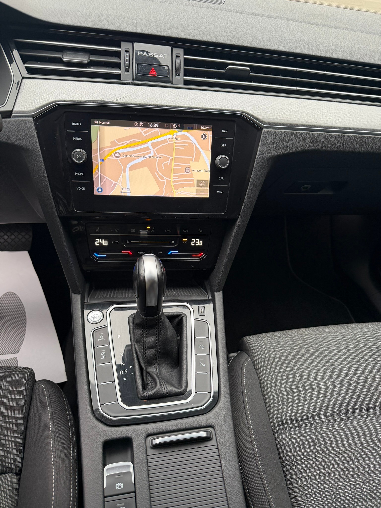 VW Passat Variant 2.0 TDI DSG-image-12