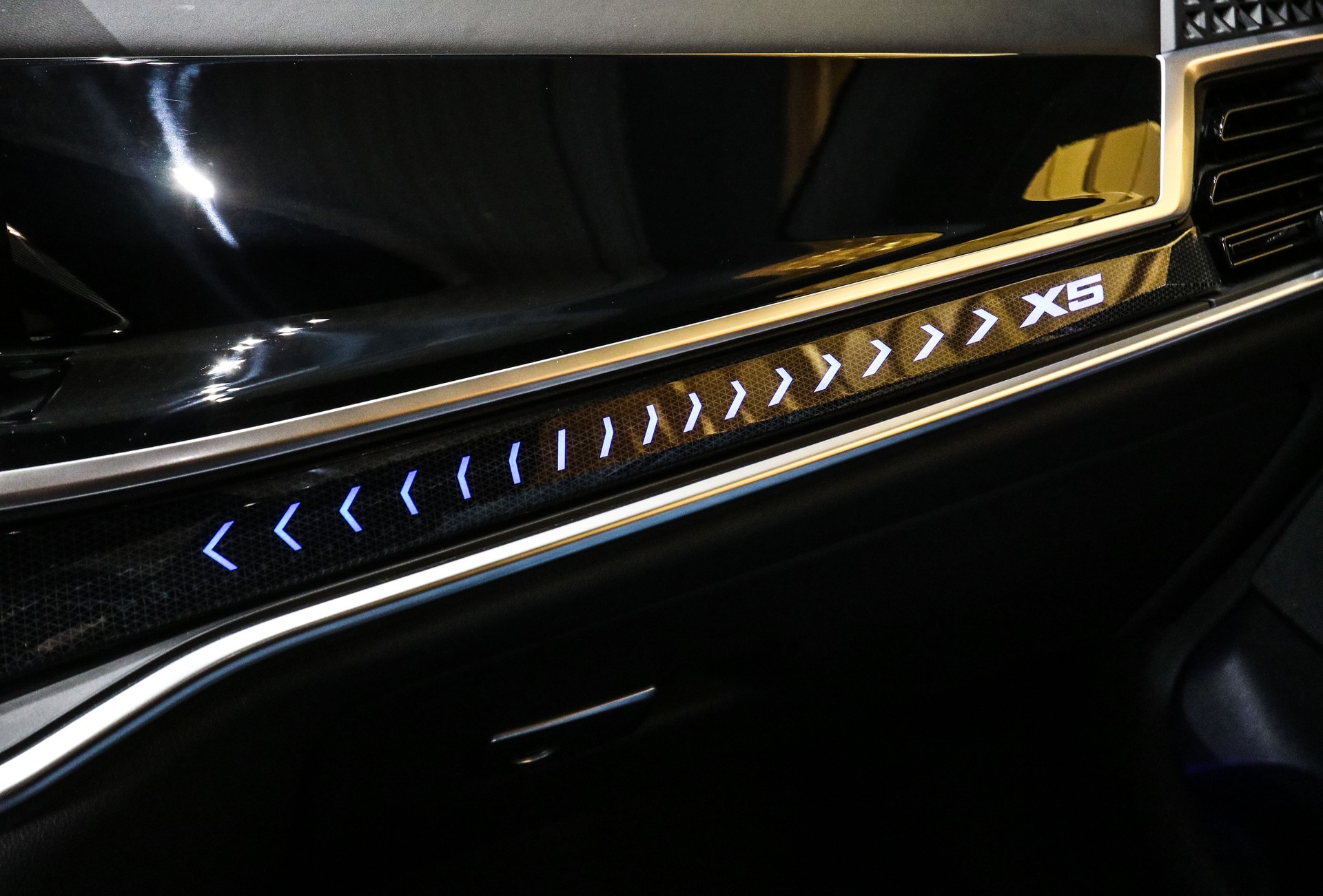 BMW X5 50e M Sport Pro xDrive Steptronic-image-24